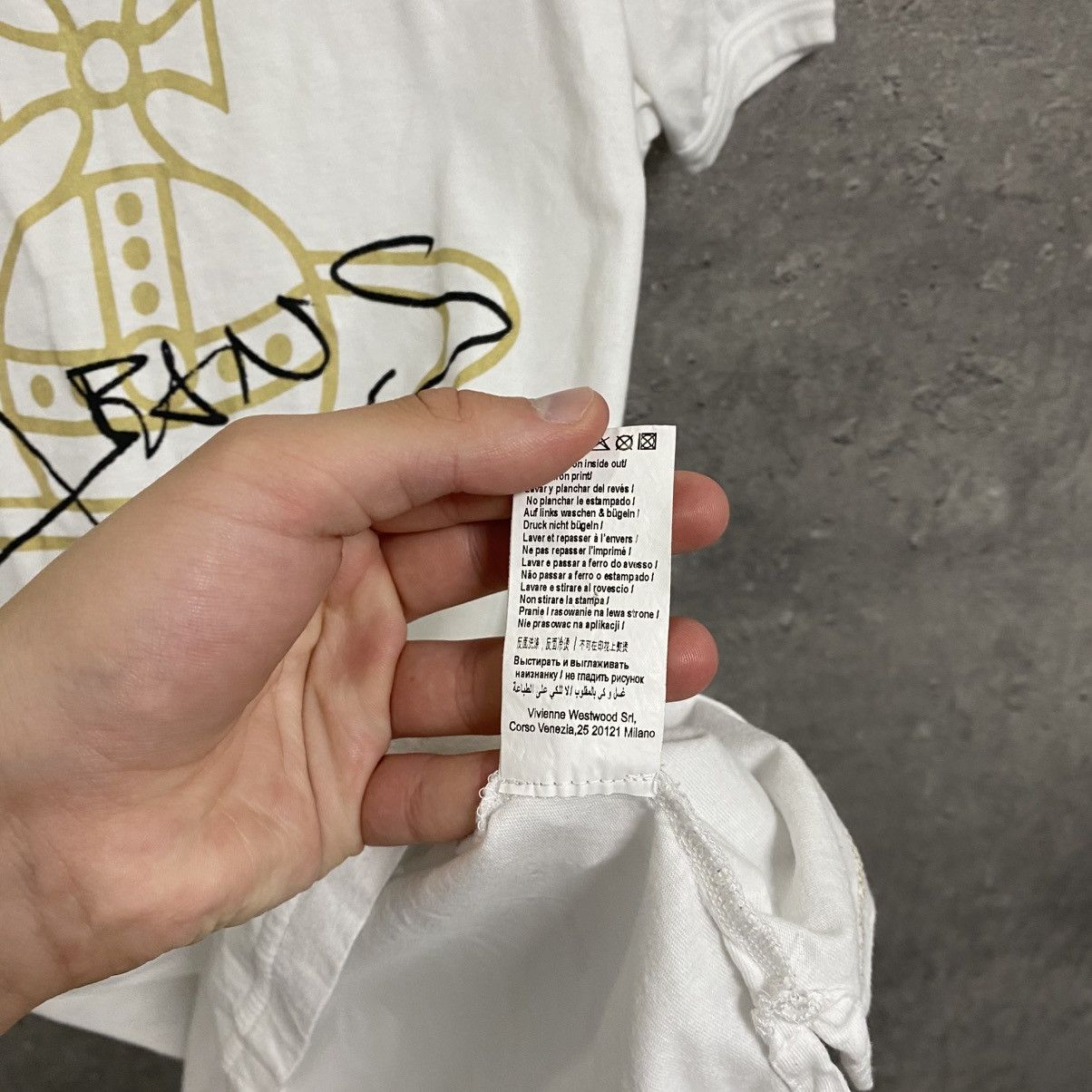 Vivienne Westwood Vivienne Westwood T-shirt Big logo Size US S / EU 44-46 / 1 - 8 Thumbnail