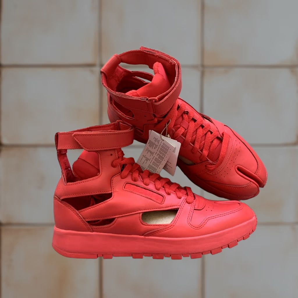Maison Margiela MAISON MARGIELA x REEBOK CLASSIC SNEAKERS TABI RED SIZE US 9.5 UK 8.5 EU 42.5 Mens Sneaker Size US 9 / EU 42 - 1 Thumbnail