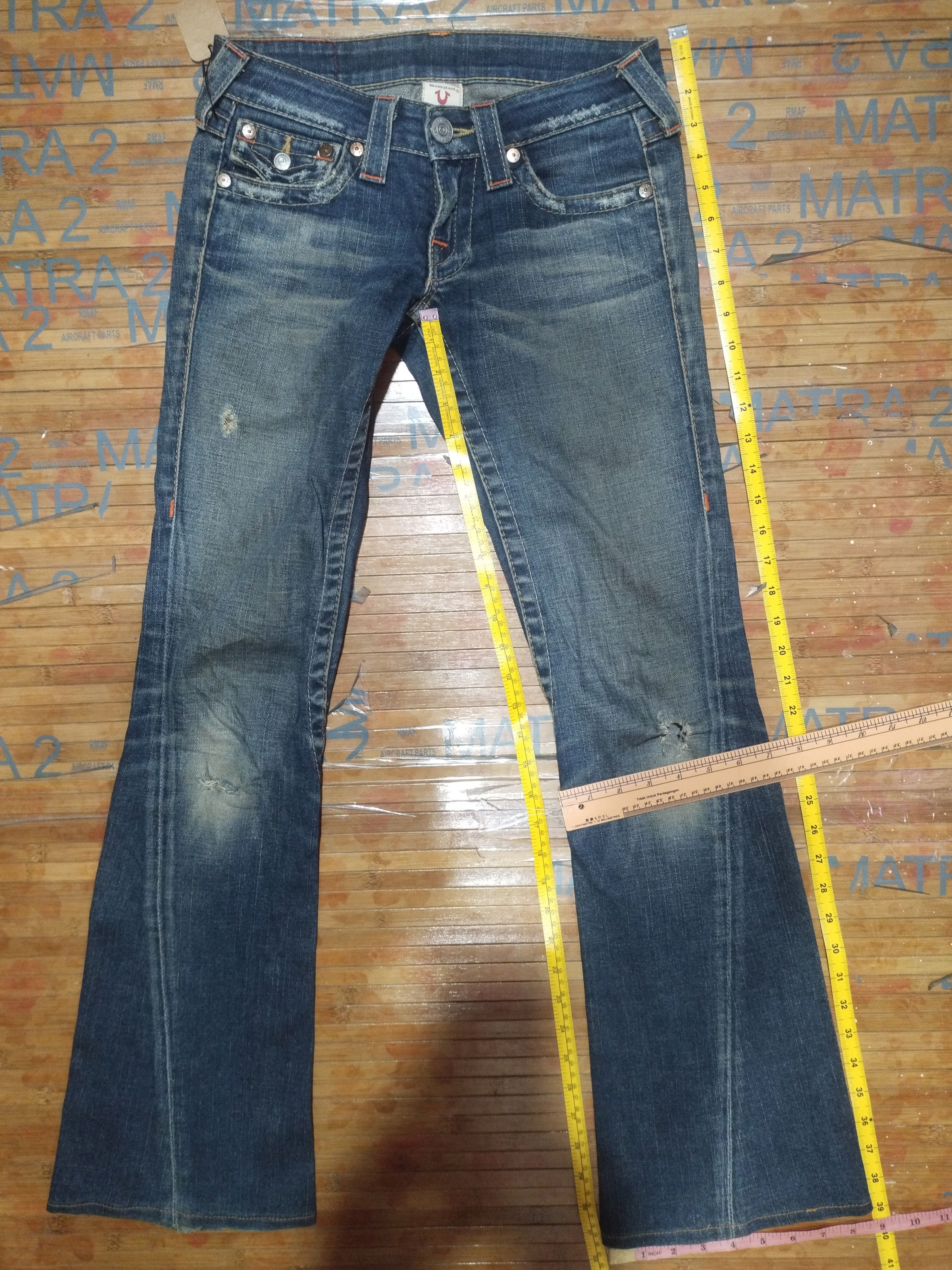 True Religion Jeans Disstressted True Religion Sz 24" Size 24" / US 00 / IT 34 - 3 Thumbnail