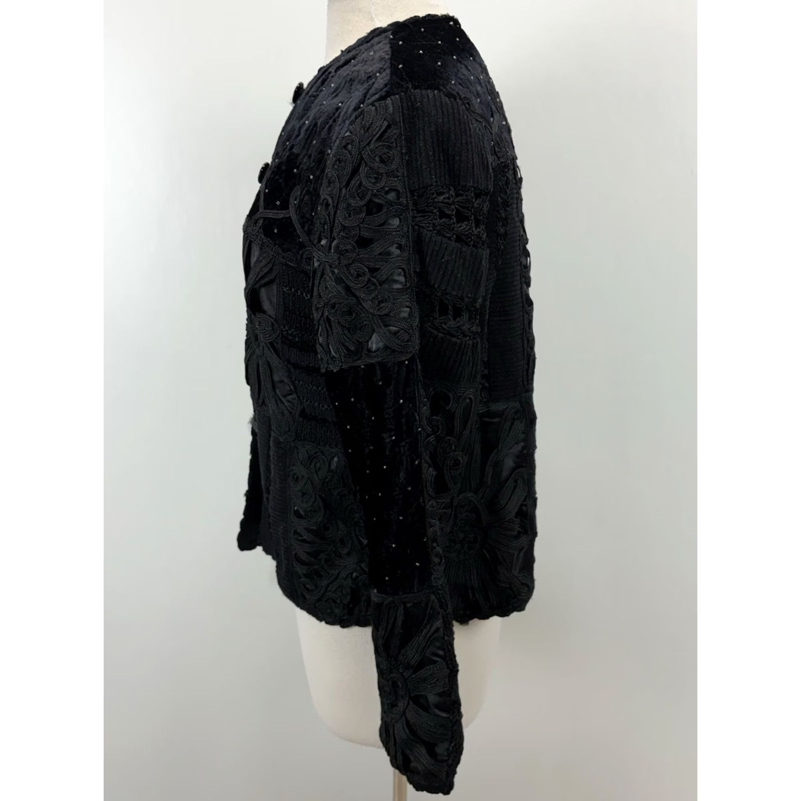 Coldwater Creek VINTAGE Coldwater Creek Black Velvet Jacket Women’s M Embroidered Crochet Goth Fairy Bohemian 90s Whimsigoth Women Size M / US 6-8 / IT 42-44 - 2 Thumbnail