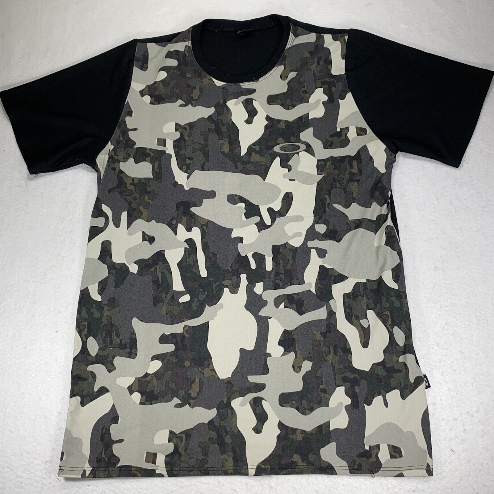 Oakley Oakley Sunglasses Medium Camouflage Gray Black T Shirt Size US M / EU 48-50 / 2 - 1 Thumbnail