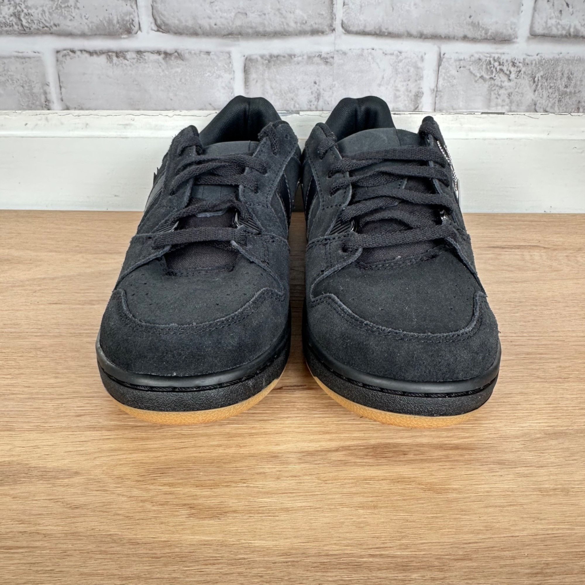 Converse ⭐Converse CL98 Low Top Size 9 Women's shoes Sneakers Leather Size US 9 / IT 39 - 3 Thumbnail