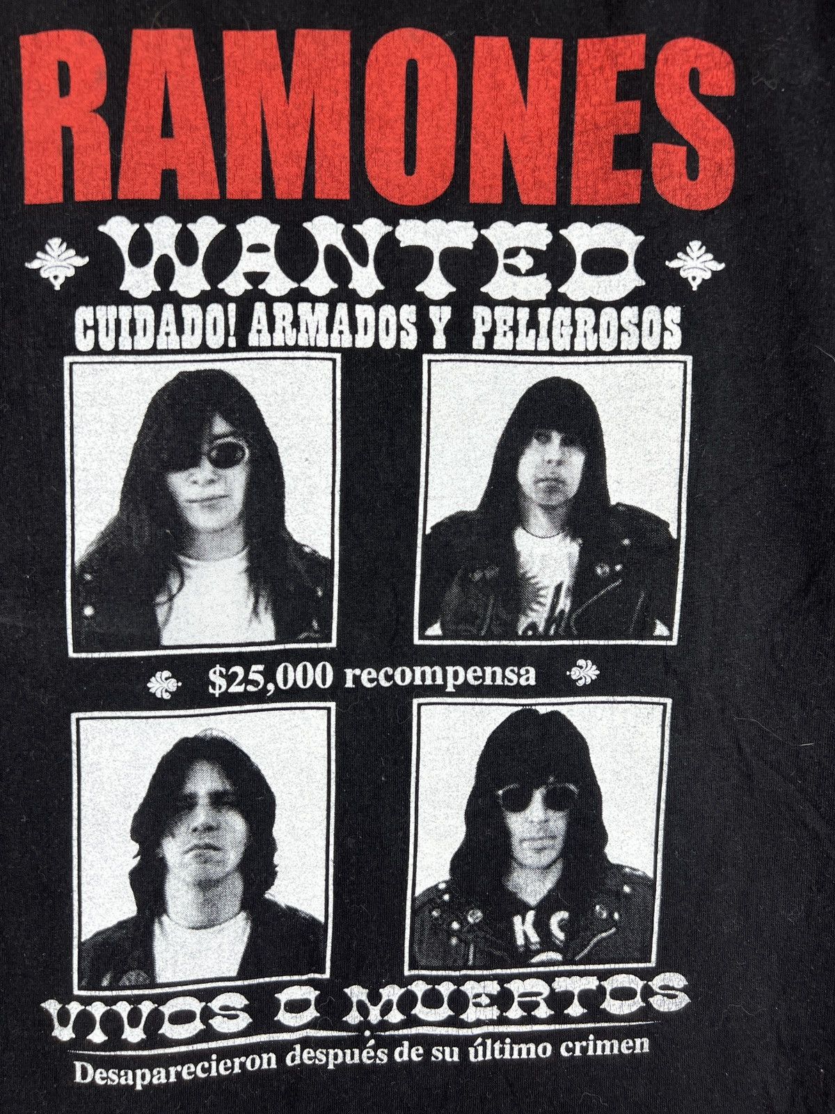 Band Tees Vintage Y2K Ramones Wanted Vivos O Muertos T-Shirt Size US S / EU 44-46 / 1 - 4 Thumbnail