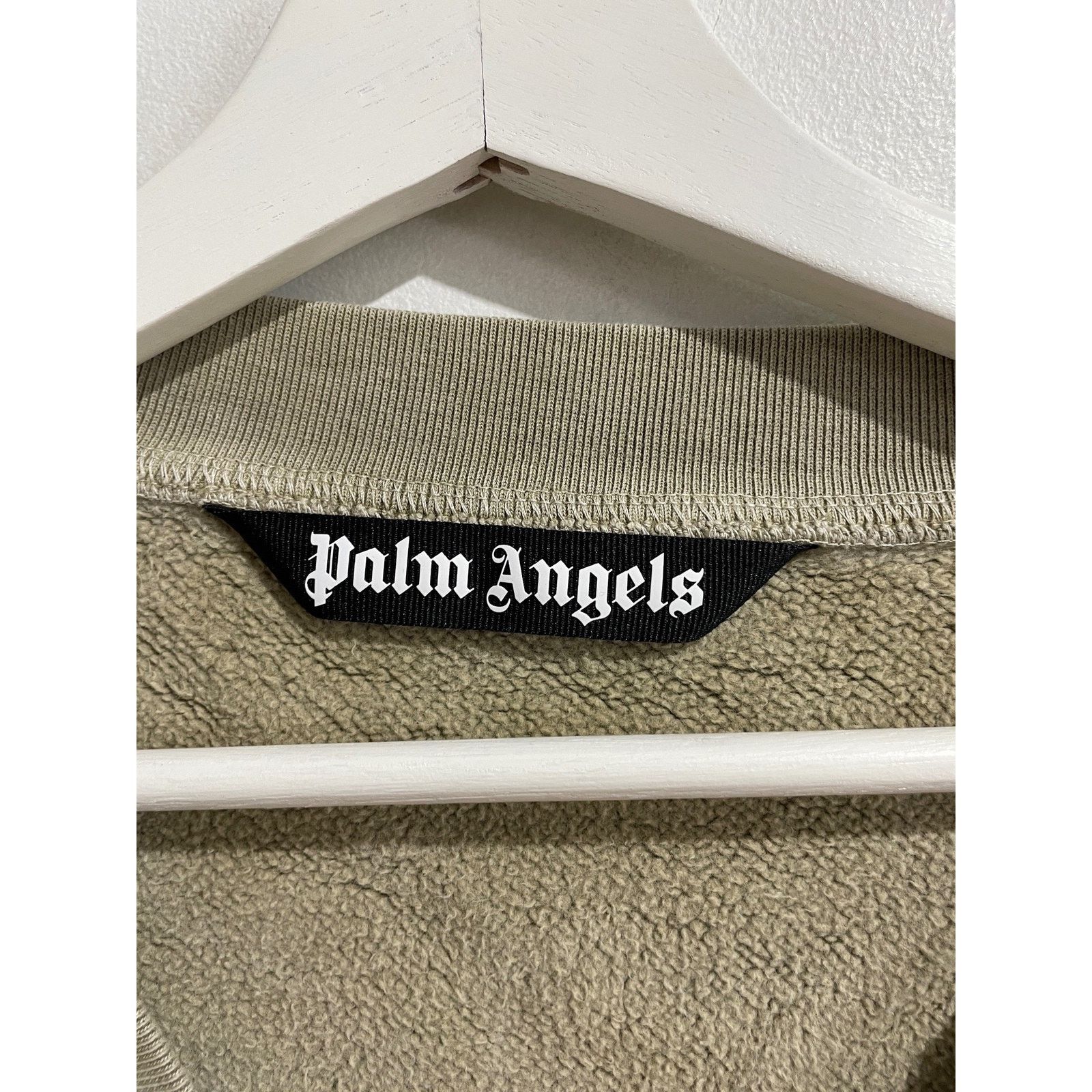 Palm Angels PALM ANGELS CURVED LGO BEIGE CREWNECK SIZE XL PREOWNED Size US XL / EU 56 / 4 - 4 Thumbnail