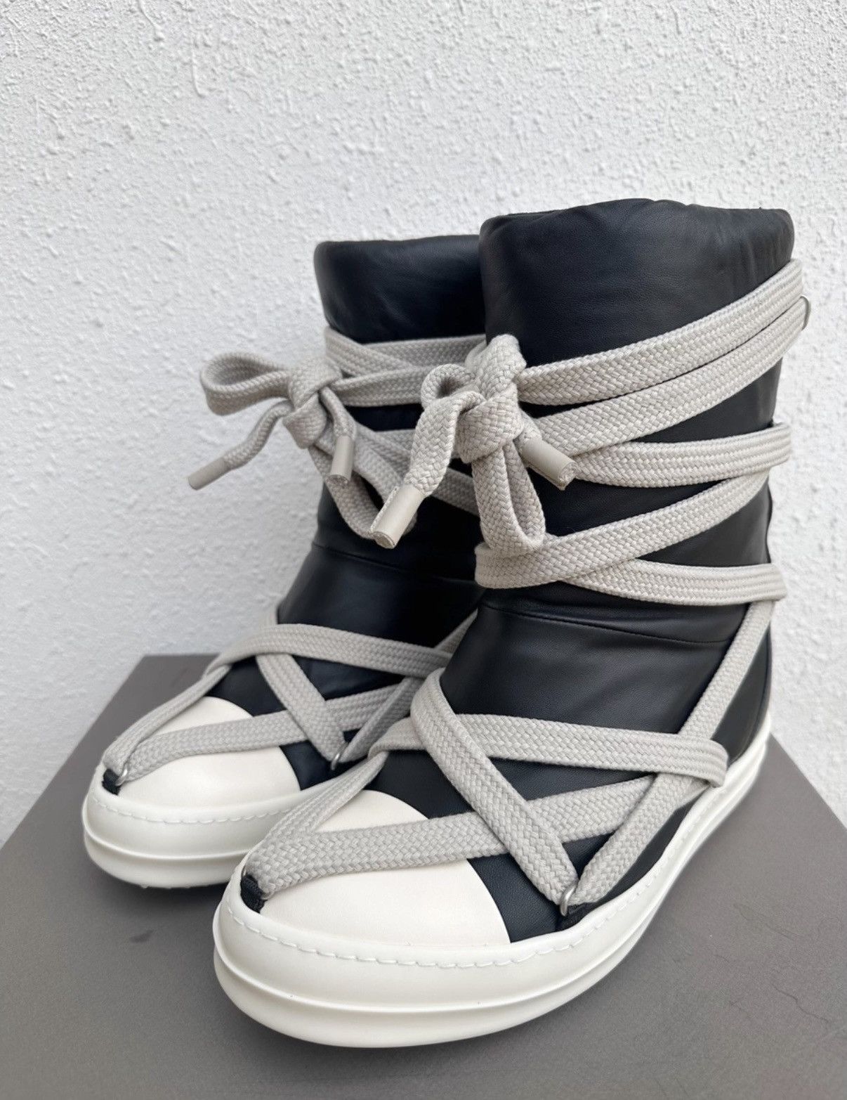 Rick Owens Rick Owens High-Top Shearling Boots with Thick Laces Size US 8.5 / EU 41-42 - 2 Thumbnail