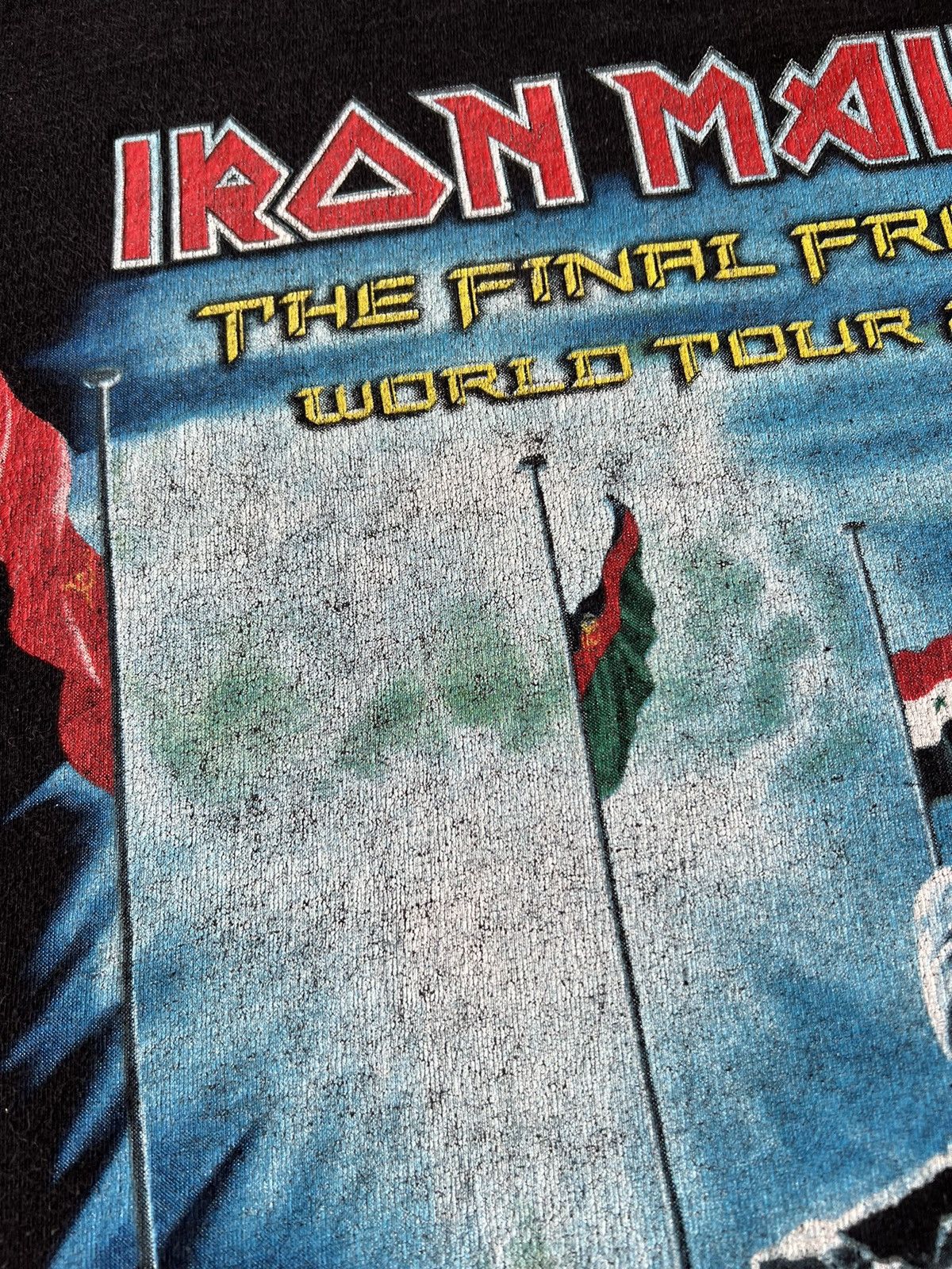 Band Tees Vintage 2010 Iron Maiden The Final Frontier Black T-shirt Size US M / EU 48-50 / 2 - 12 Thumbnail