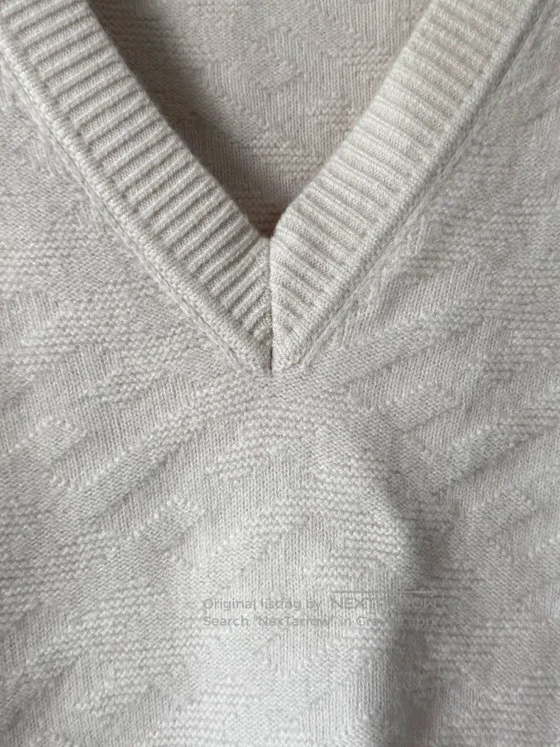Hermes Hermes Nude pink knitted V-neck vest Size XXS / US 00 / IT 34 - 5 Thumbnail