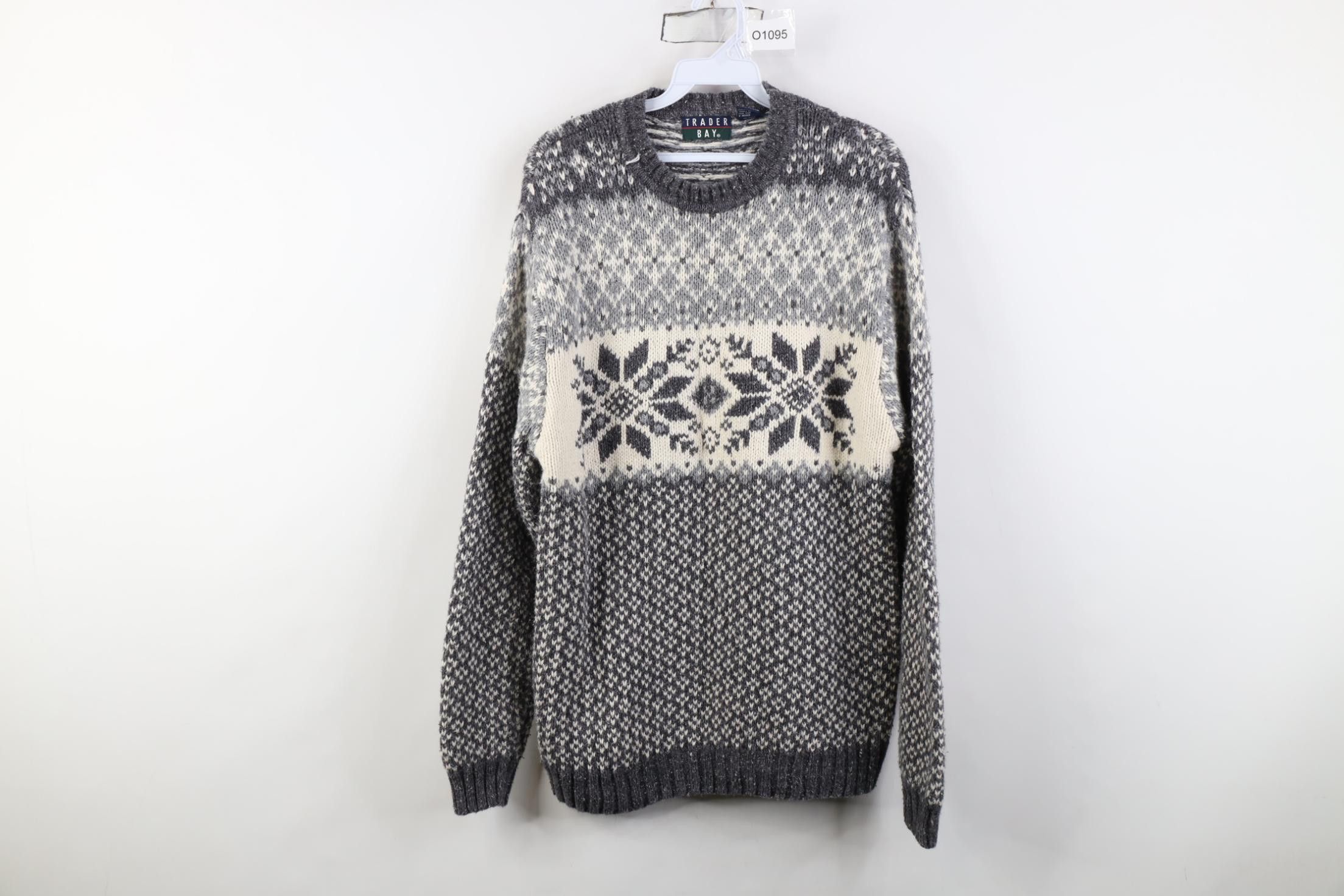 Vintage Vintage 90s Streetwear Snowflake Knit Crewneck Sweater Size US M / EU 48-50 / 2 - 1 Thumbnail