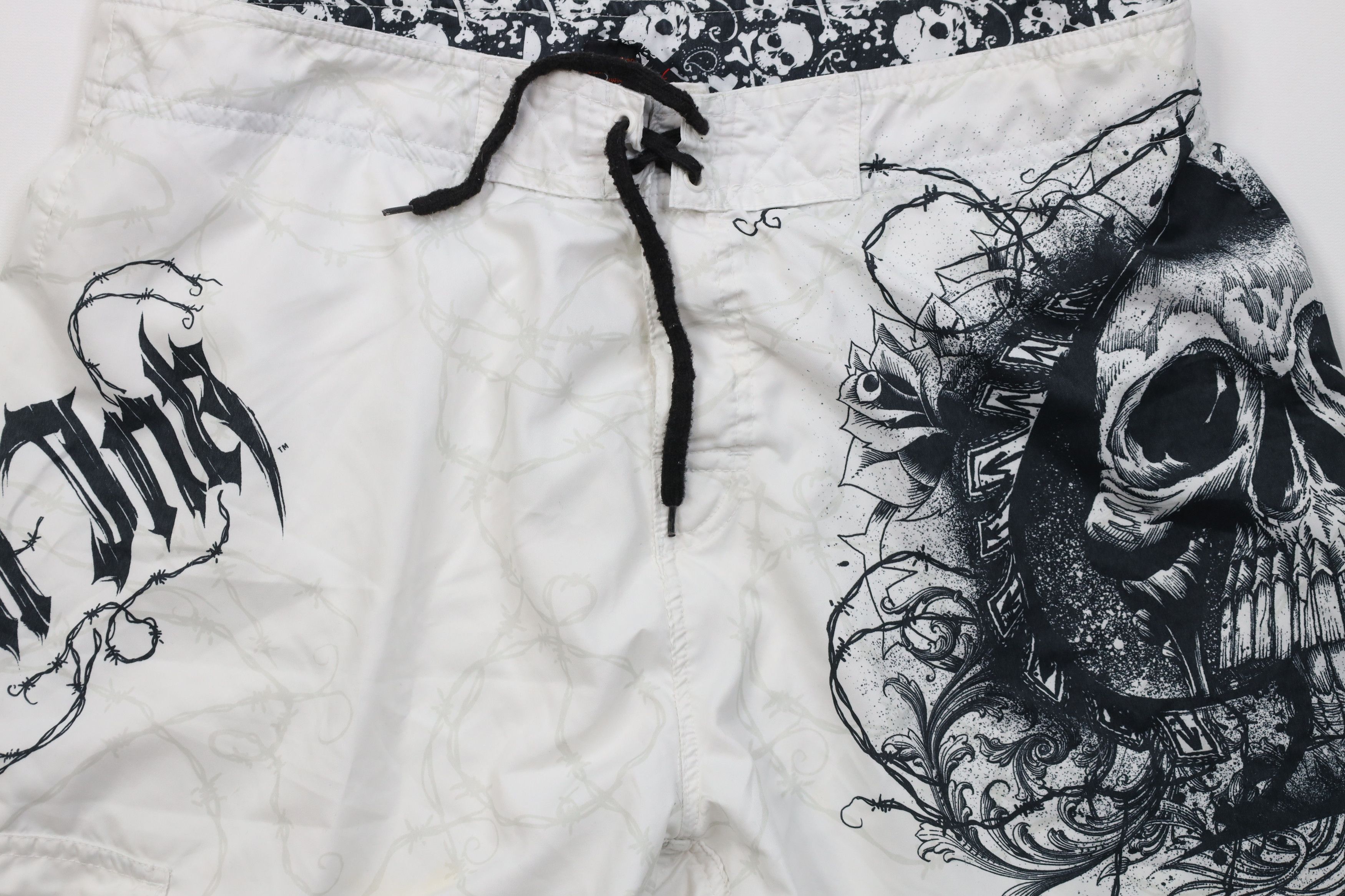Vintage Vintage Y2K Streetwear Wire Skull Lined Board Shorts White Size US 36 / EU 52 - 3 Thumbnail