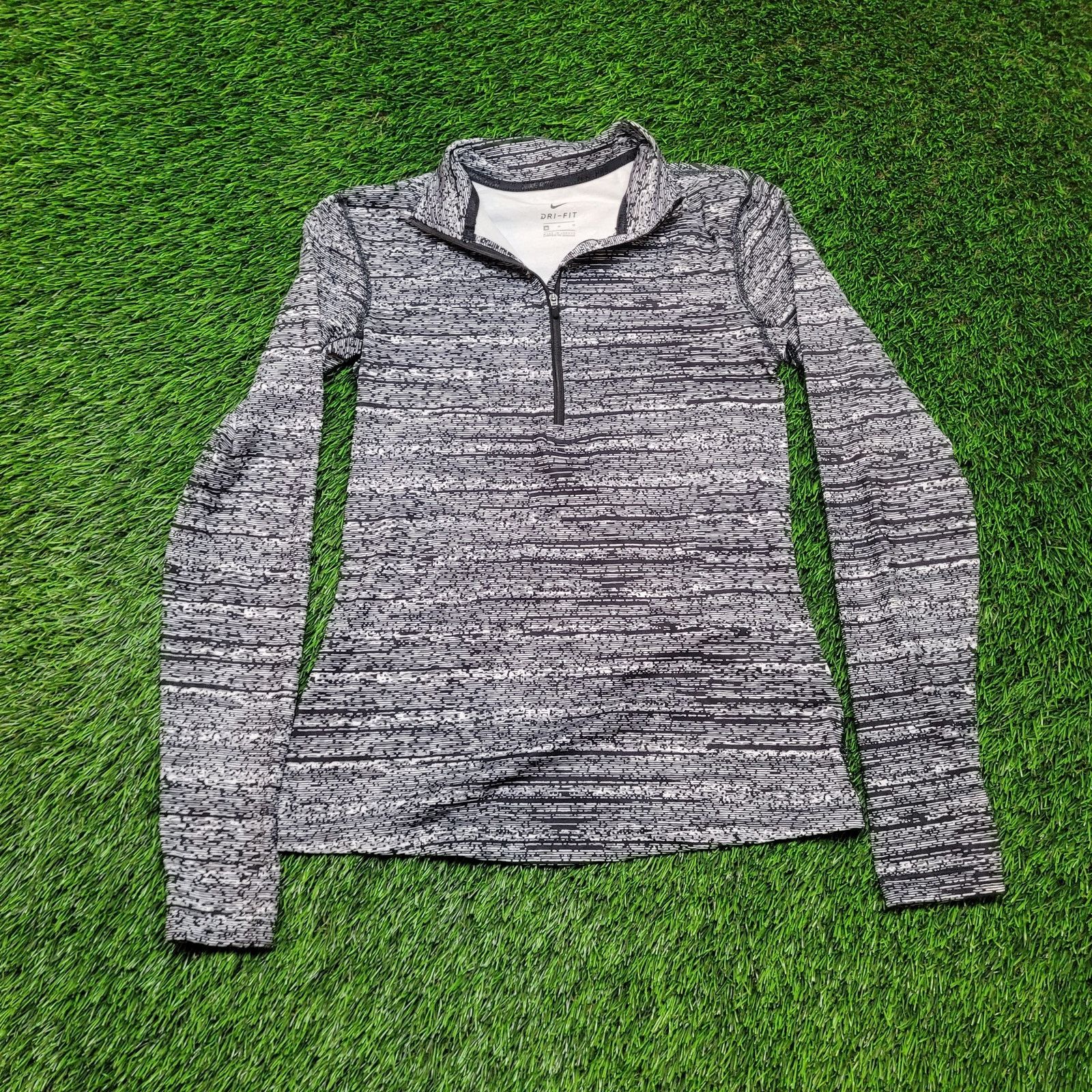 Nike Nike Pro Dri-FIT Womens S 1/2 Zip Top Static Print Pullover Size M / US 6-8 / IT 42-44 - 1 Thumbnail
