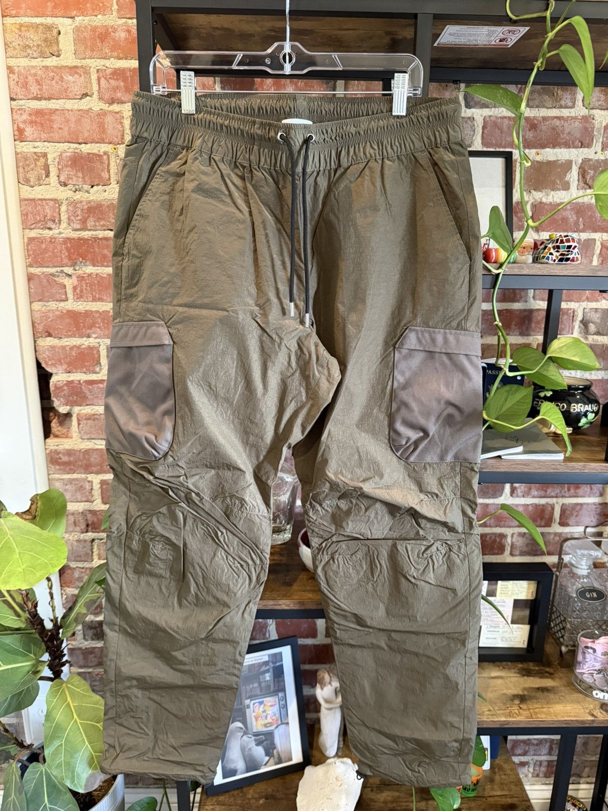 John Elliott Himalayan Nylon Cargo Pants - Olive