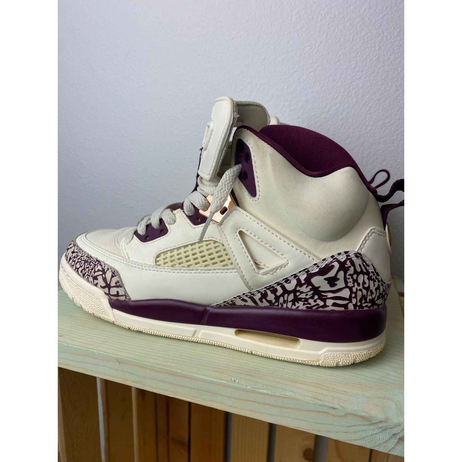 Nike Nike Air Jordan RARE Spizike 535712132 Bordeaux 7Y, 8.5Women Size US 8.5 / IT 38.5 - 3 Thumbnail