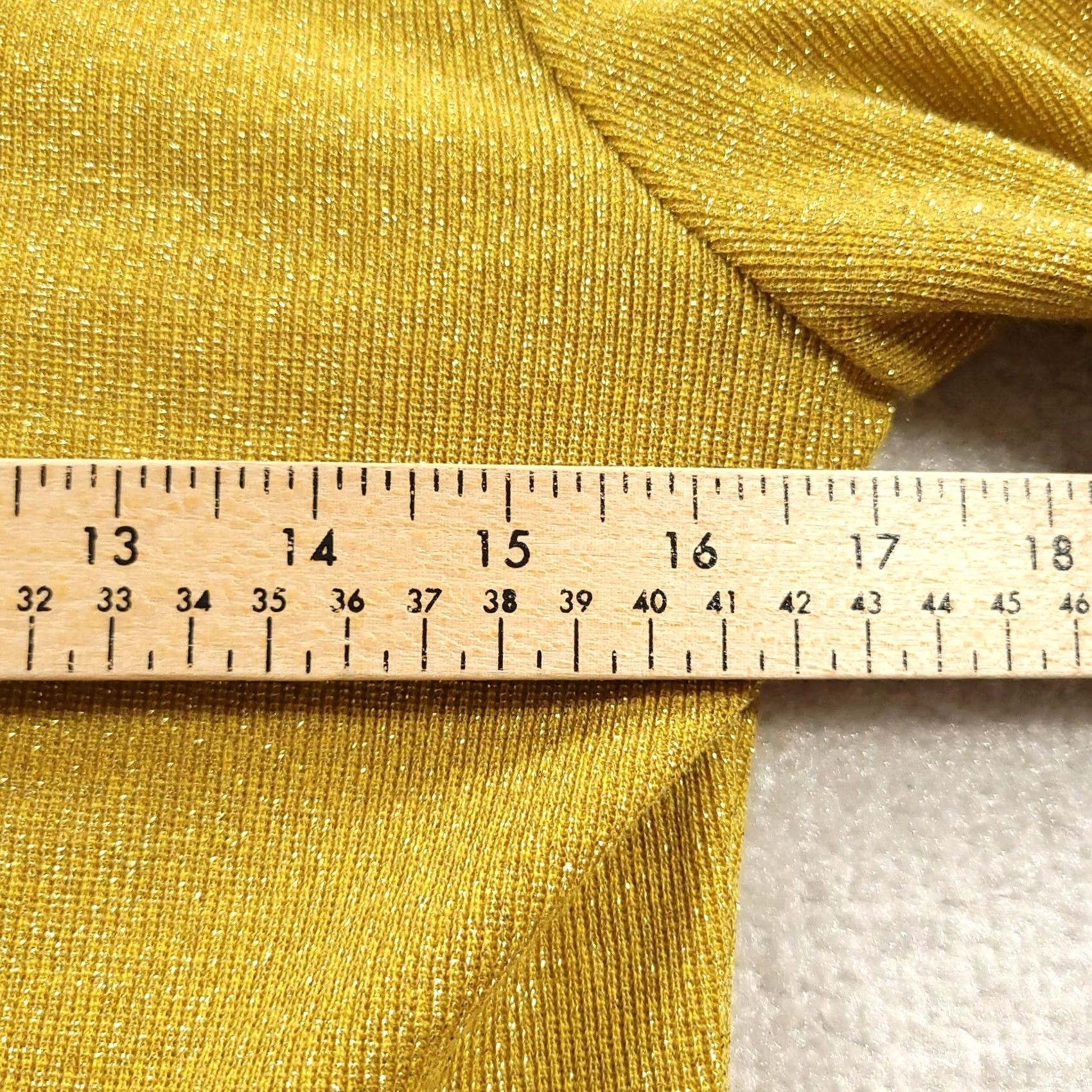 Vintage Vintage You Babes Top Medium Yellow Shimmer Crew Neck Long Sleeve Made in USA Size M / US 6-8 / IT 42-44 - 4 Thumbnail