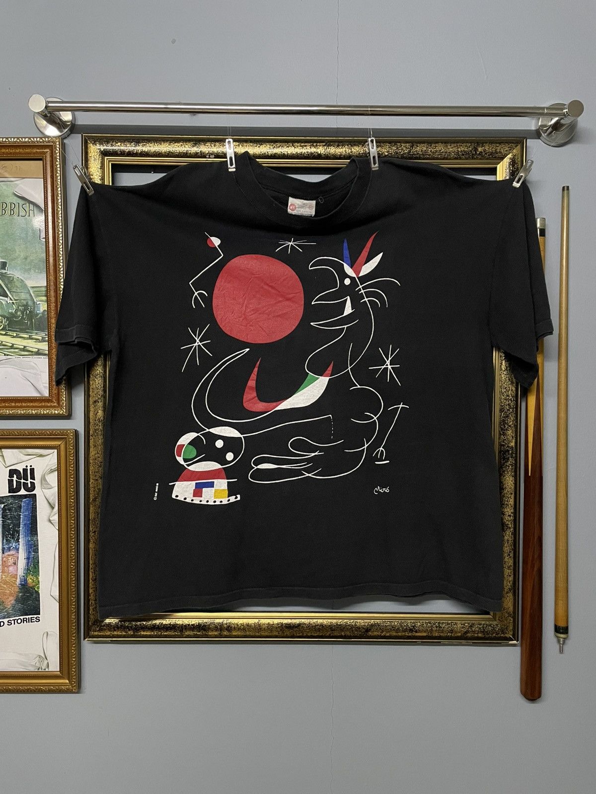 Arts & Science Vintage 1990s Joan Suc Miro Abstract Famous Art Tshirt Size US XL / EU 56 / 4 - 1 Thumbnail