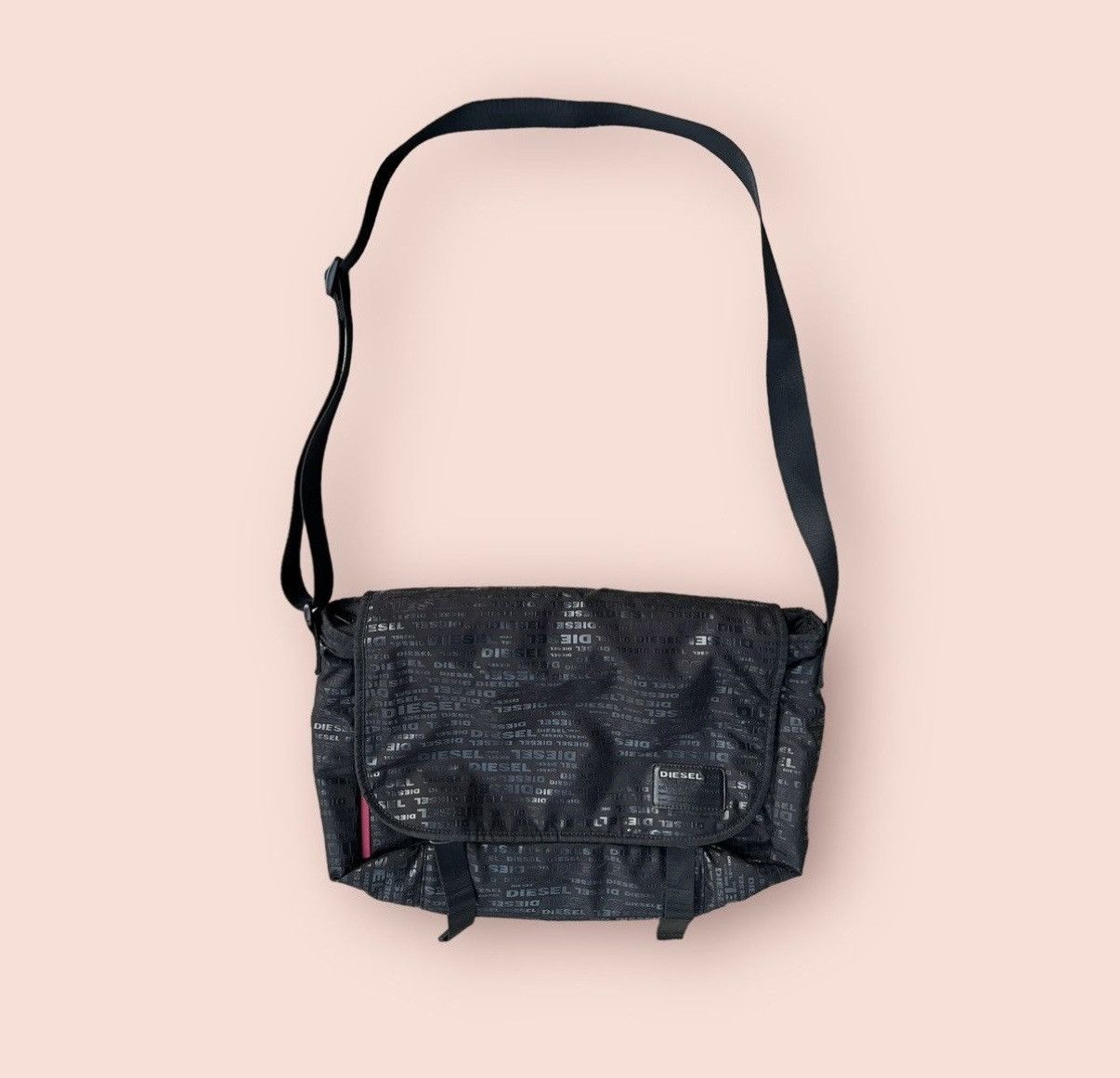 Diesel DIESEL SPELLS MONOGRAM LAPTOP PADDED CROSSBODY MESSENGER BAG Size ONE SIZE - 6 Thumbnail