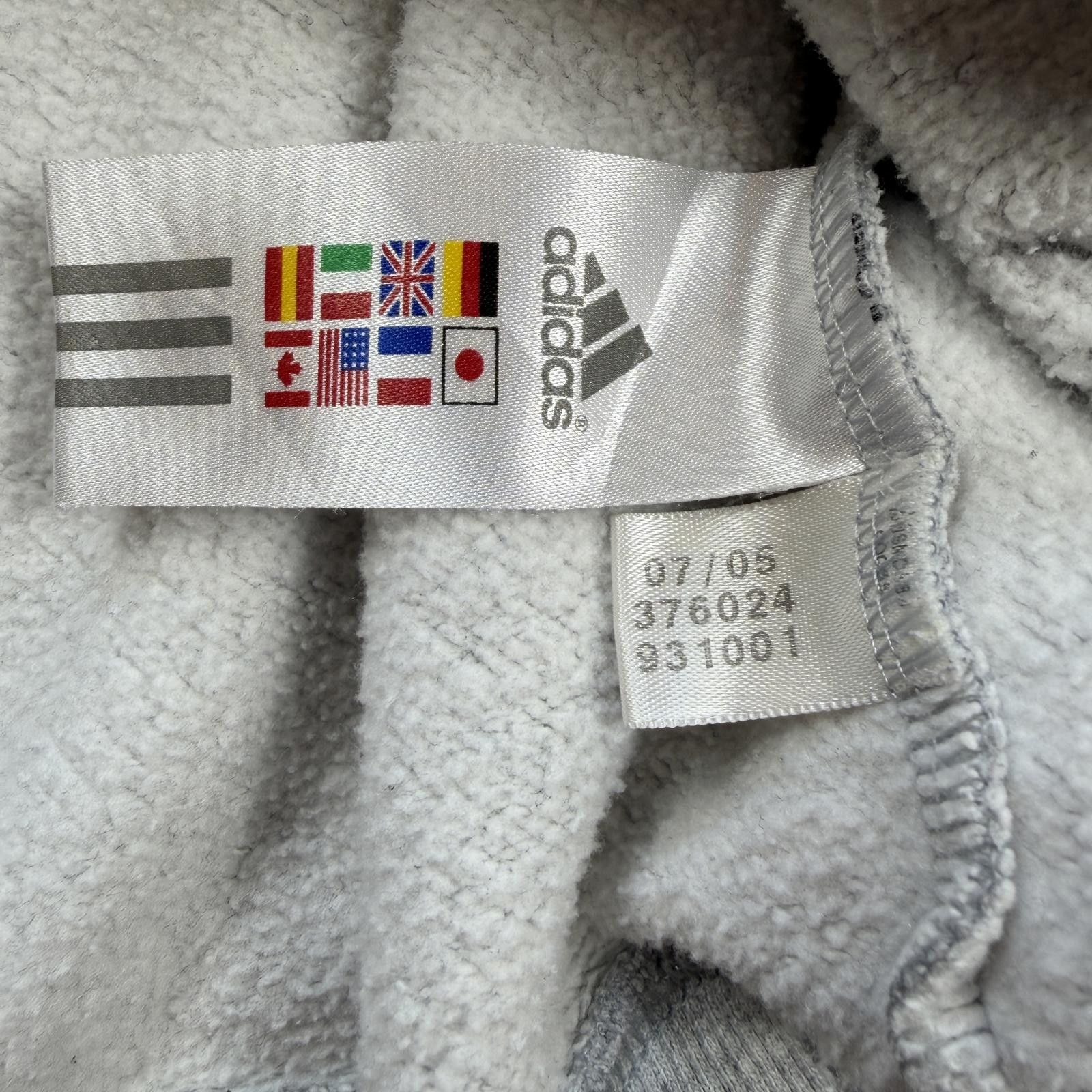Adidas Adidas 2005 Sweatshirt Mens M Pullover Hoodie Gray Size US M / EU 48-50 / 2 - 5 Thumbnail