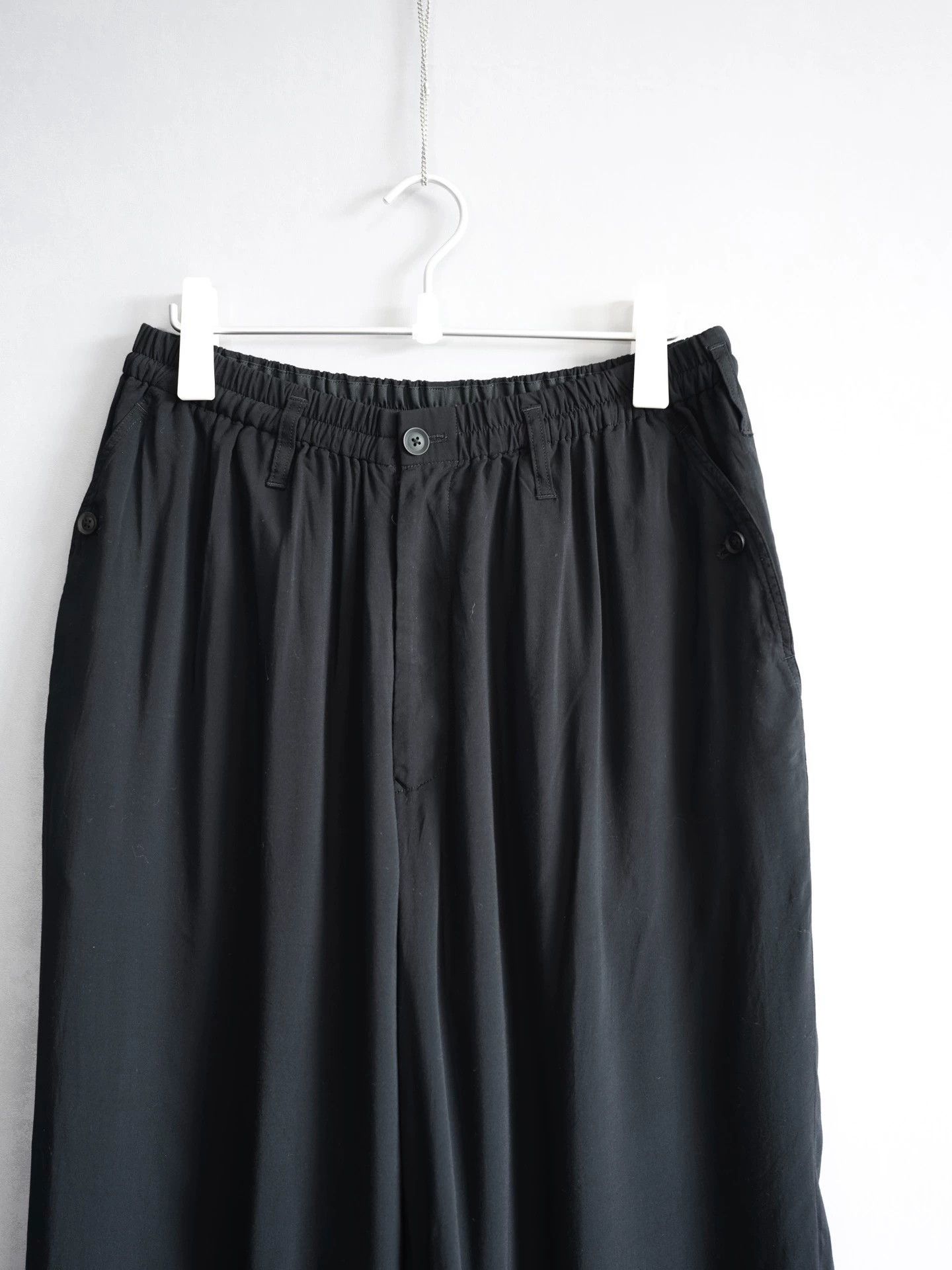 Yohji Yamamoto Yohji Yamamoto 24SS Pleated Rayon Wide Trousers Size 3 Size US 34 / EU 50 - 4 Thumbnail