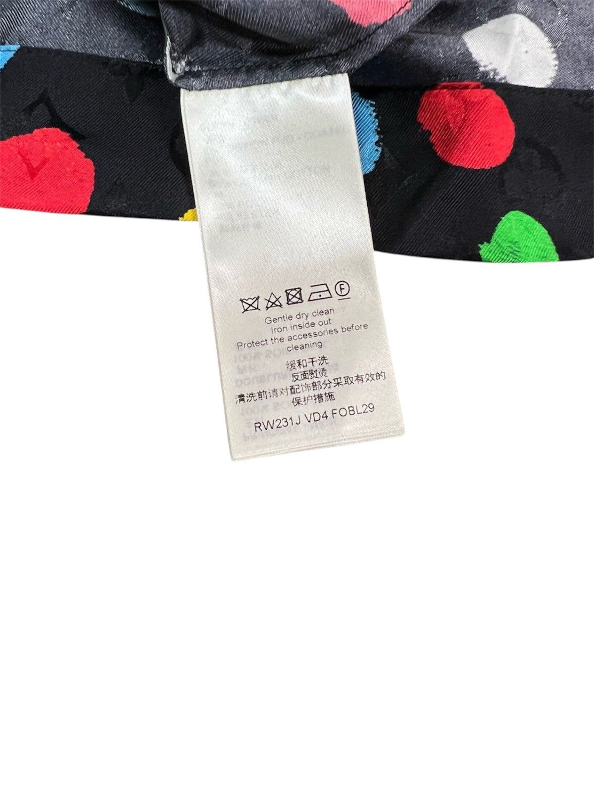 Louis Vuitton × Yayoi Kusama Louis Vuitton X Yayoi Kusama 36 Painted Dots Pajama Jacket Size XS / US 0-2 / IT 36-38 - 6 Thumbnail