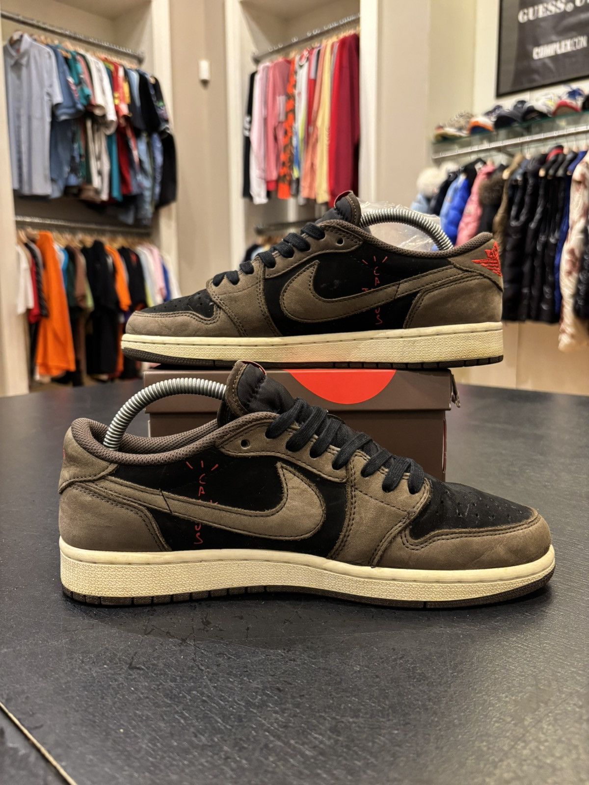 Jordan Brand × Travis Scott Jordan 1 low travis scott mocha Size US 8 / EU 41 - 4 Thumbnail