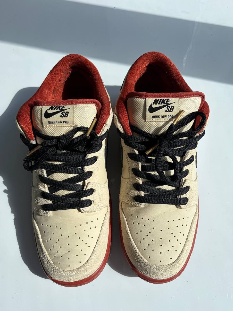 Nike SB Nike SB Dunk Low Pro Hennessy Muslin Size US 9 / EU 42 - 2 Thumbnail