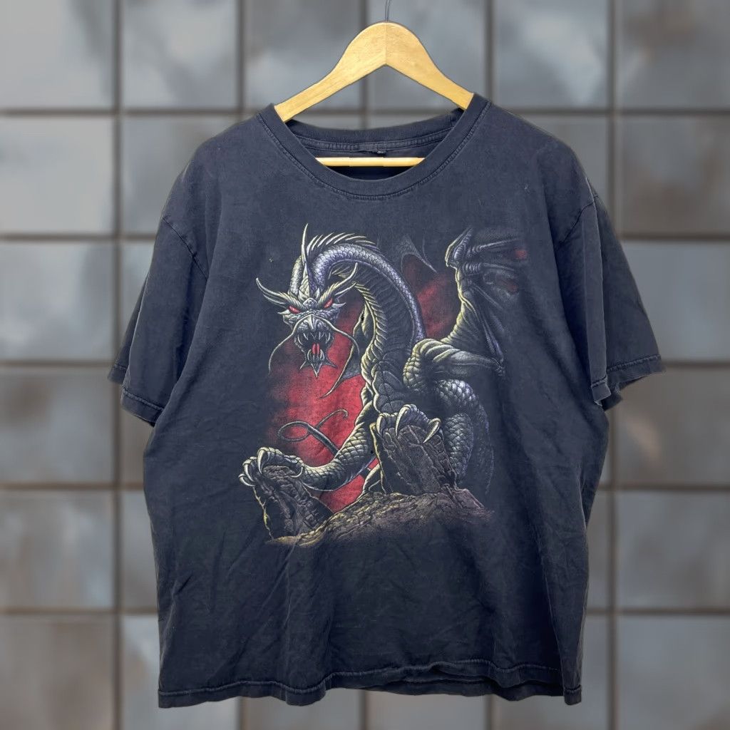 Vintage VINTAGE Dragon Sun Faded Art T-Shirt 2XL Black Men Short Sleeve T-Shirt Dragon Sun Faded Art Vintage 2XL Mens Shirts Size US XXL / EU 58 / 5 - 1 Thumbnail