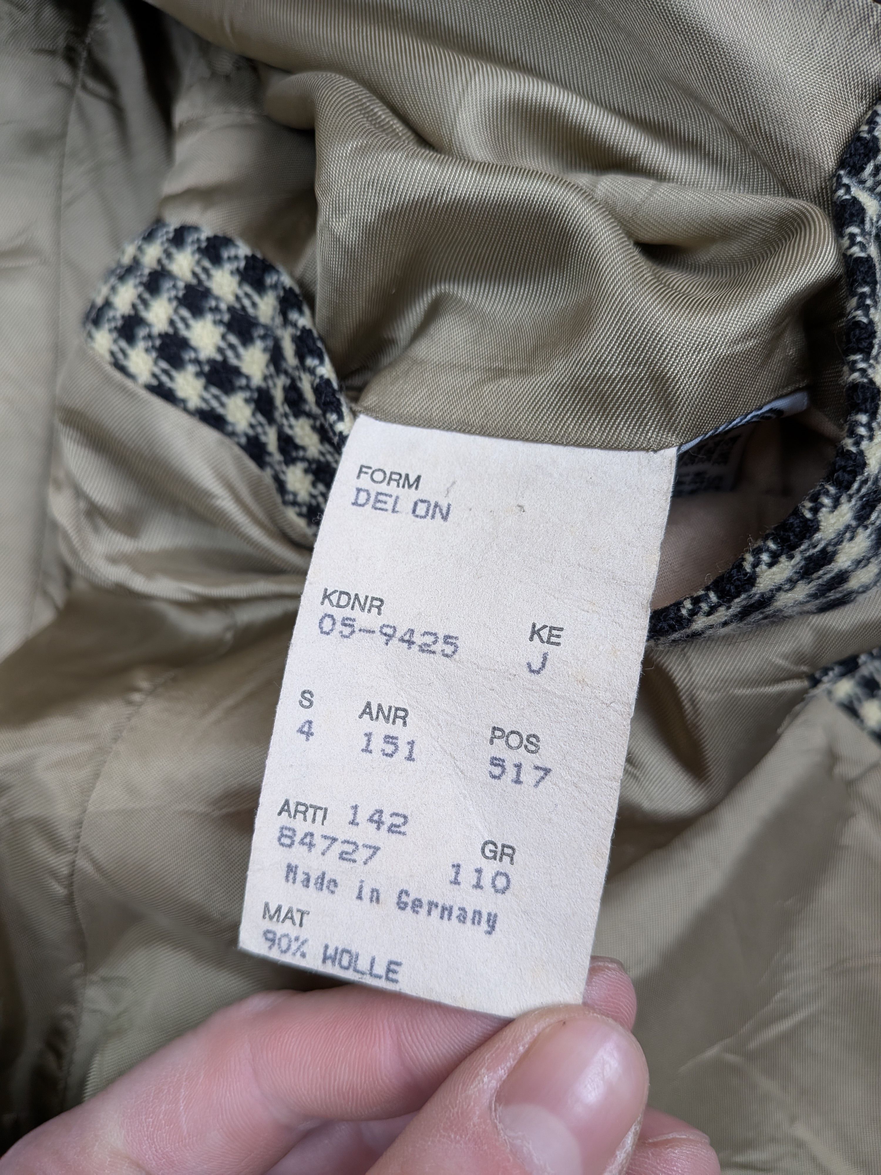 Hugo Boss Rare Hugo Boss Don Gil Vintage Cashmere Car Coat Size L Size 52R - 13 Thumbnail