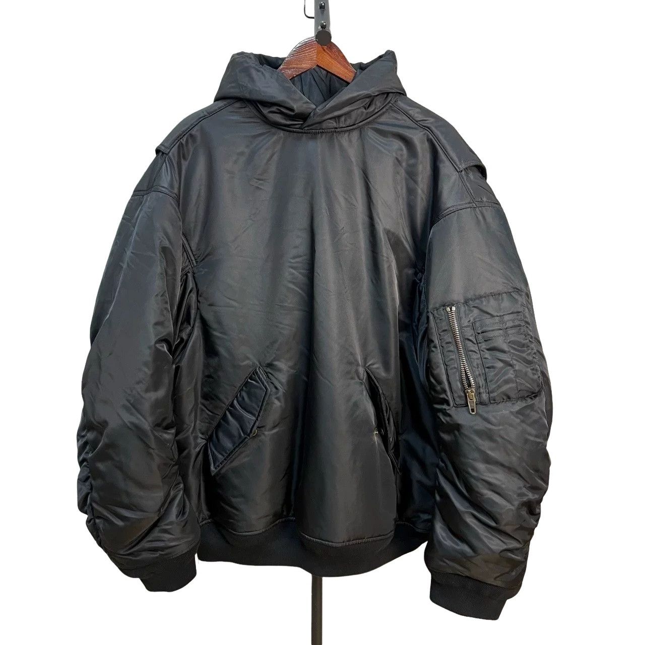 Balenciaga Balenciaga Nylon Pullover Jacket Size S Size US S / EU 44-46 / 1 - 1 Thumbnail