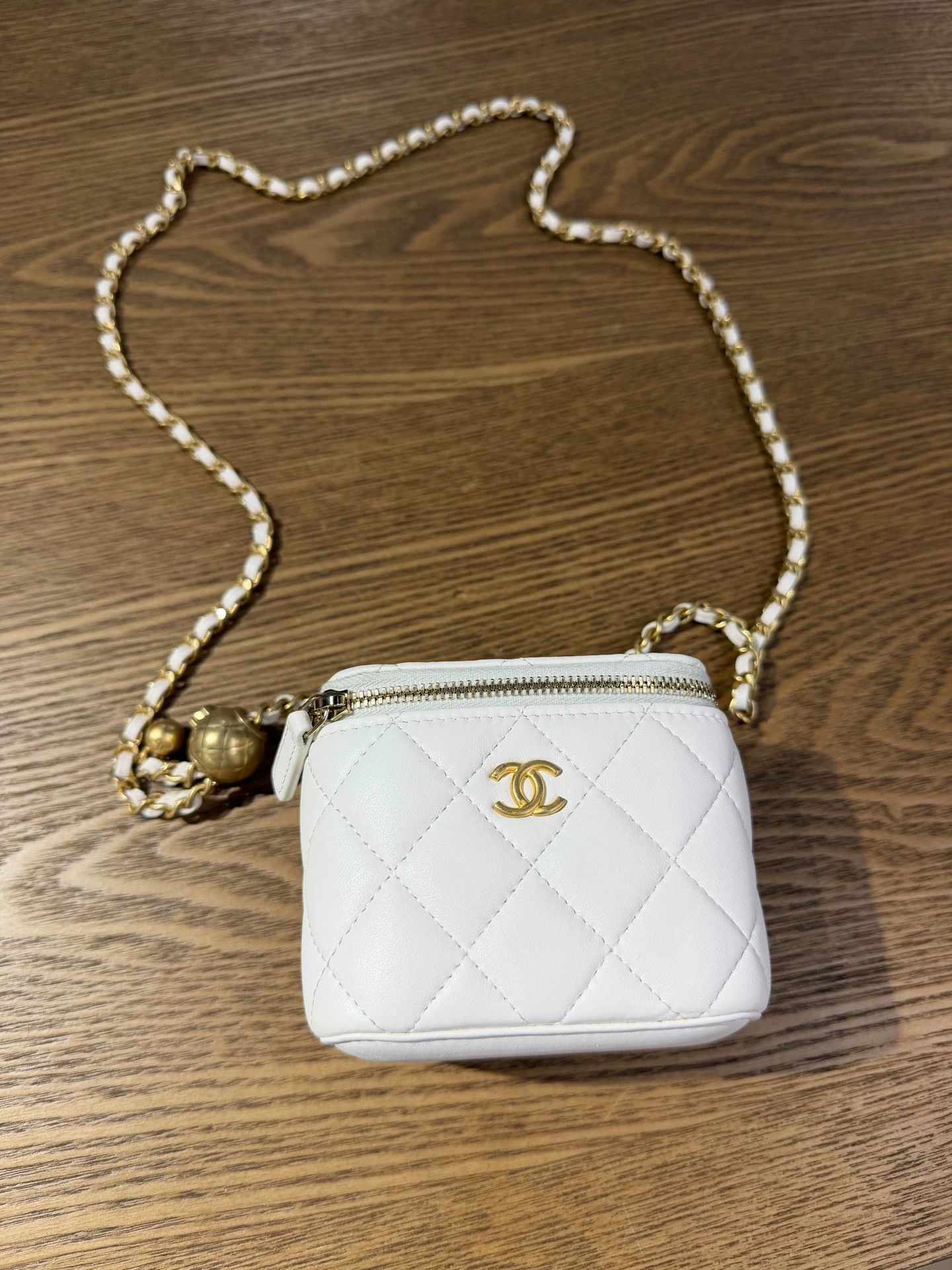 Chanel Chanel Crossbody Bag Lambskin 10x7x9cm Size ONE SIZE - 1 Thumbnail