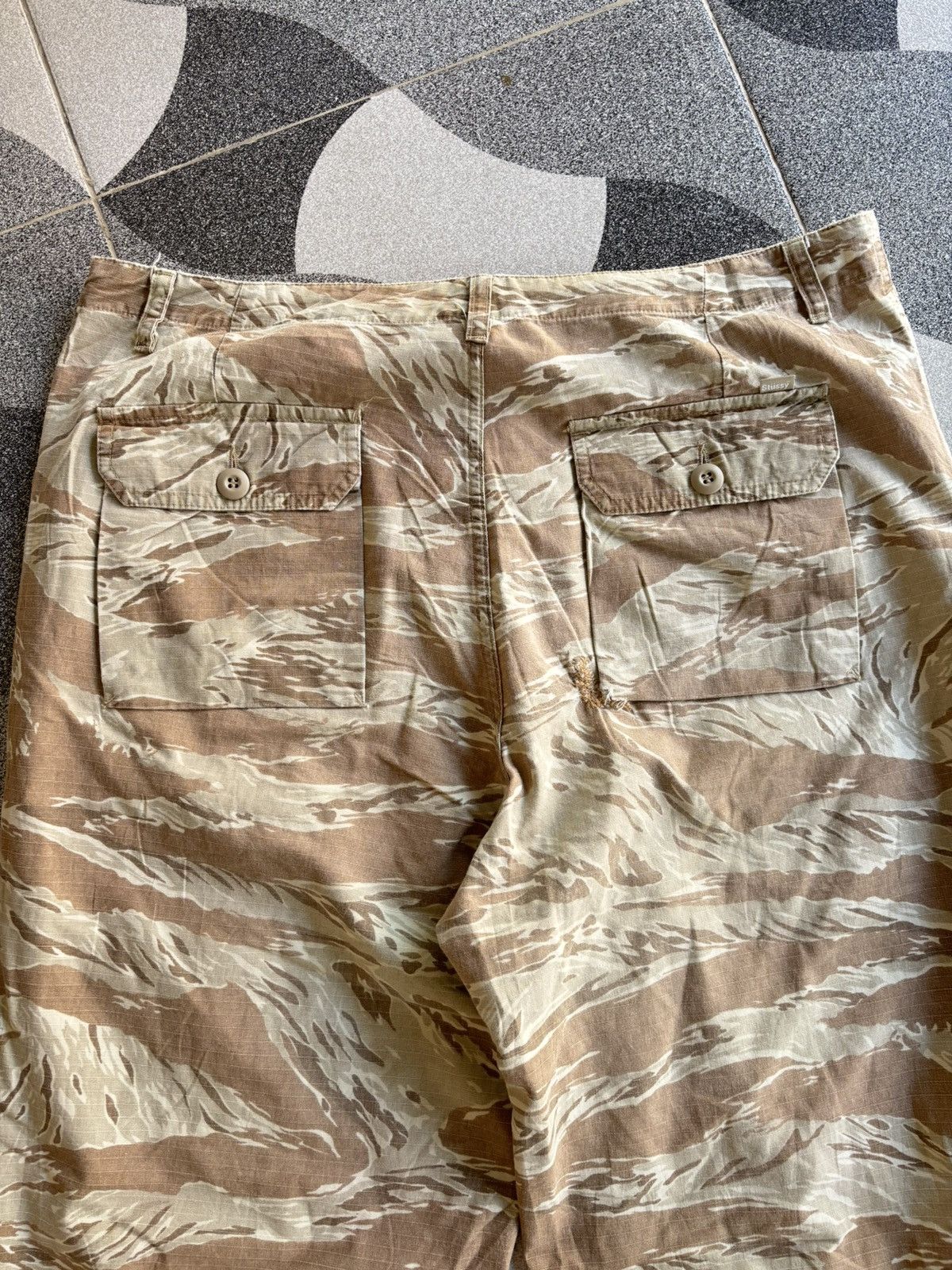Stussy Vintage Worn Stussy Tiger Stripe Camo Pants Size US 36 / EU 52 - 4 Thumbnail