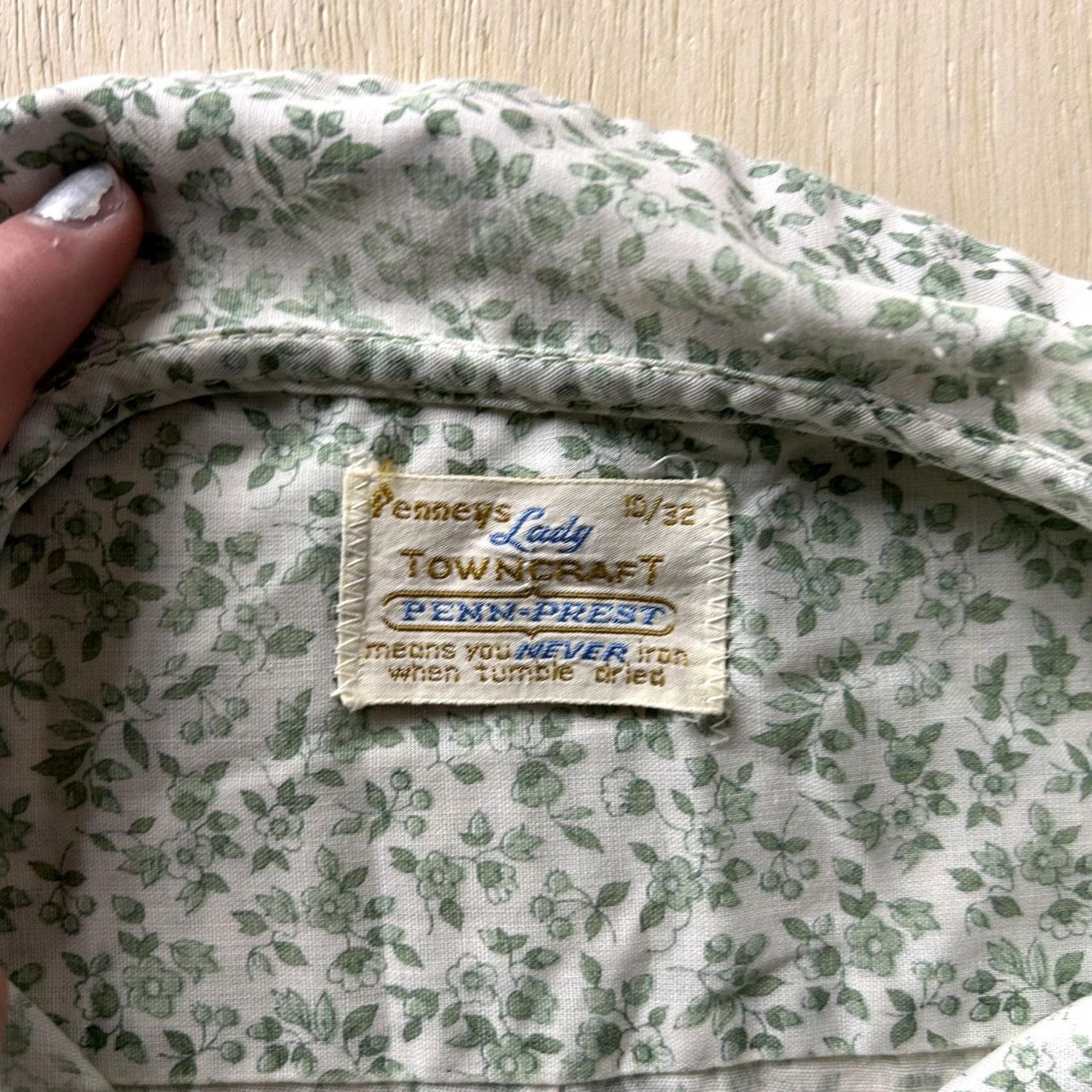 Vintage VINTAGE TownCraft Shirt Womens 10/32 Green Floral 3/4 Sleeve Button Up Top Size L / US 10 / IT 46 - 2 Thumbnail