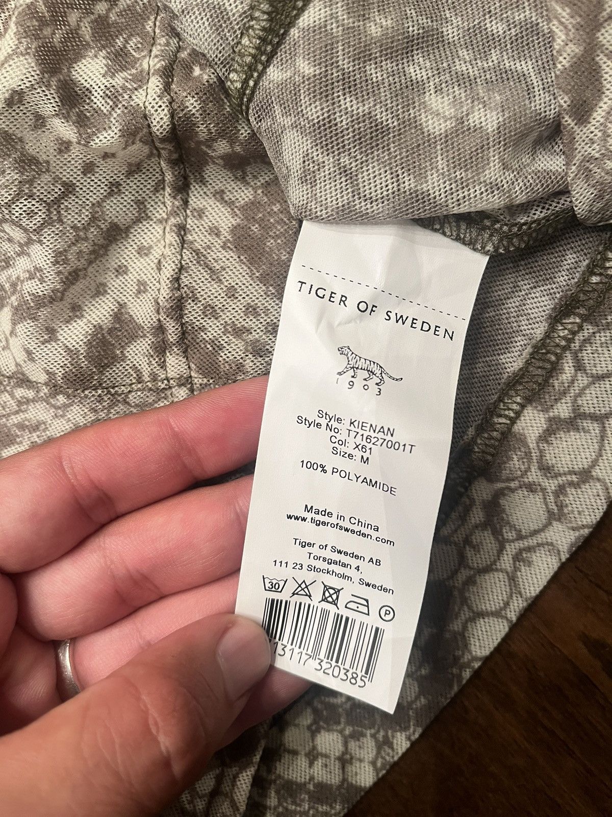 Tiger of Sweden Top Size US M / EU 48-50 / 2 - 3 Thumbnail