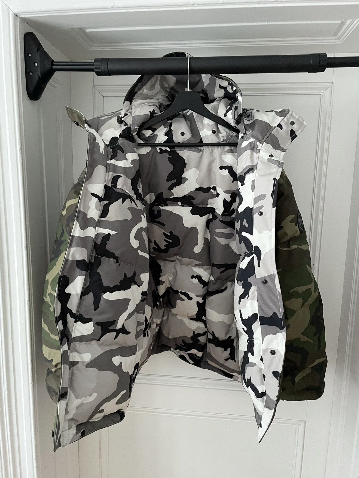 Canada Goose × Vetements Vetements x Canada Goose Camo Jacket Size US XL / EU 56 / 4 - 3 Thumbnail