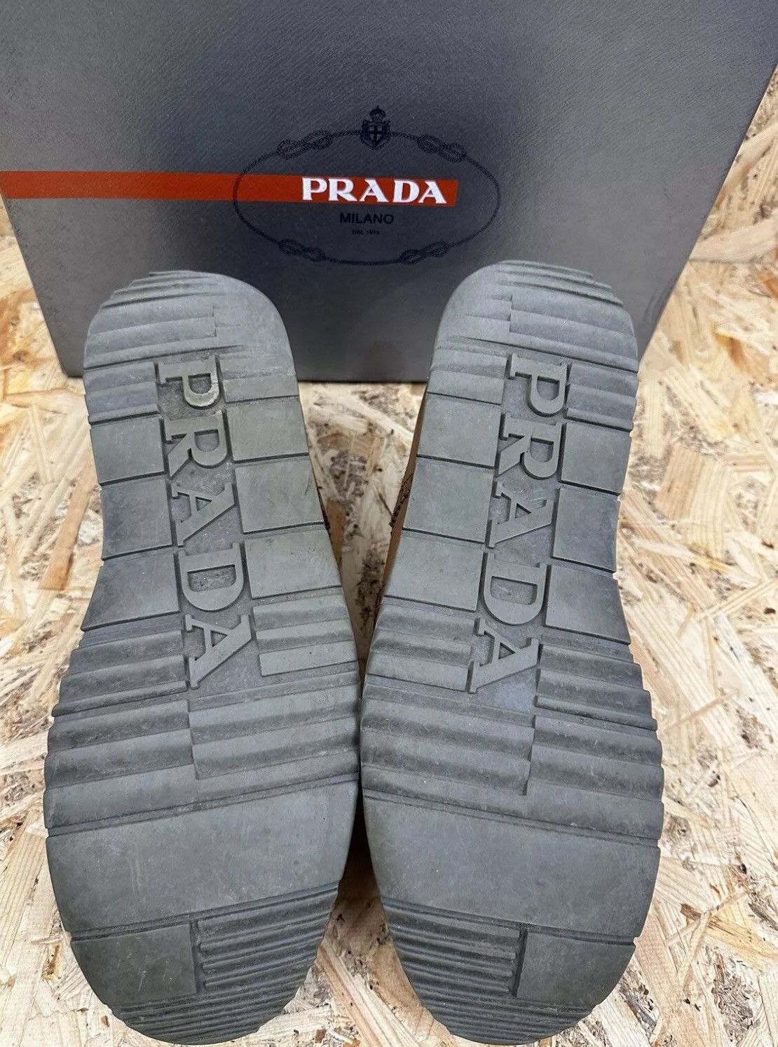 Prada Prada brogues size 10,5 US Size US 10.5 / EU 43-44 - 2 Thumbnail