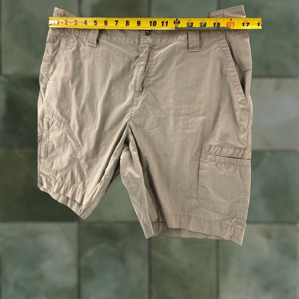 Eddie Bauer Eddie Bauer Shorts Womens 10 Beige Fit Hiking Cargo Canvas Cargo Shorts Women 10 Beige Hiking Workwear Pockets Regular Size 32" / US 10 / IT 46 - 1 Thumbnail