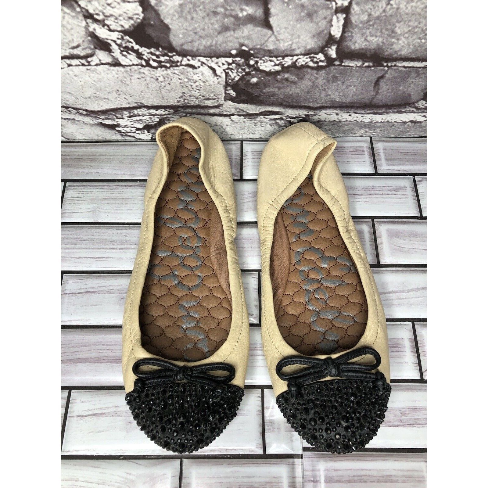Sam Edelman Sam Edelman Beatrix Beige Leather Black Bow Studded Toe Ball Size US 7 / IT 37 - 16 Thumbnail