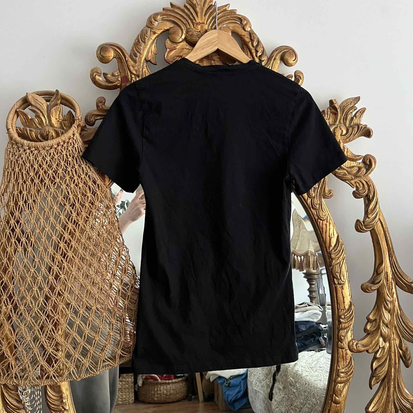 Vivienne Westwood Vivienne Westwood T-shirt Vintage small orb Logo Sz S Size S / US 4 / IT 40 - 2 Thumbnail