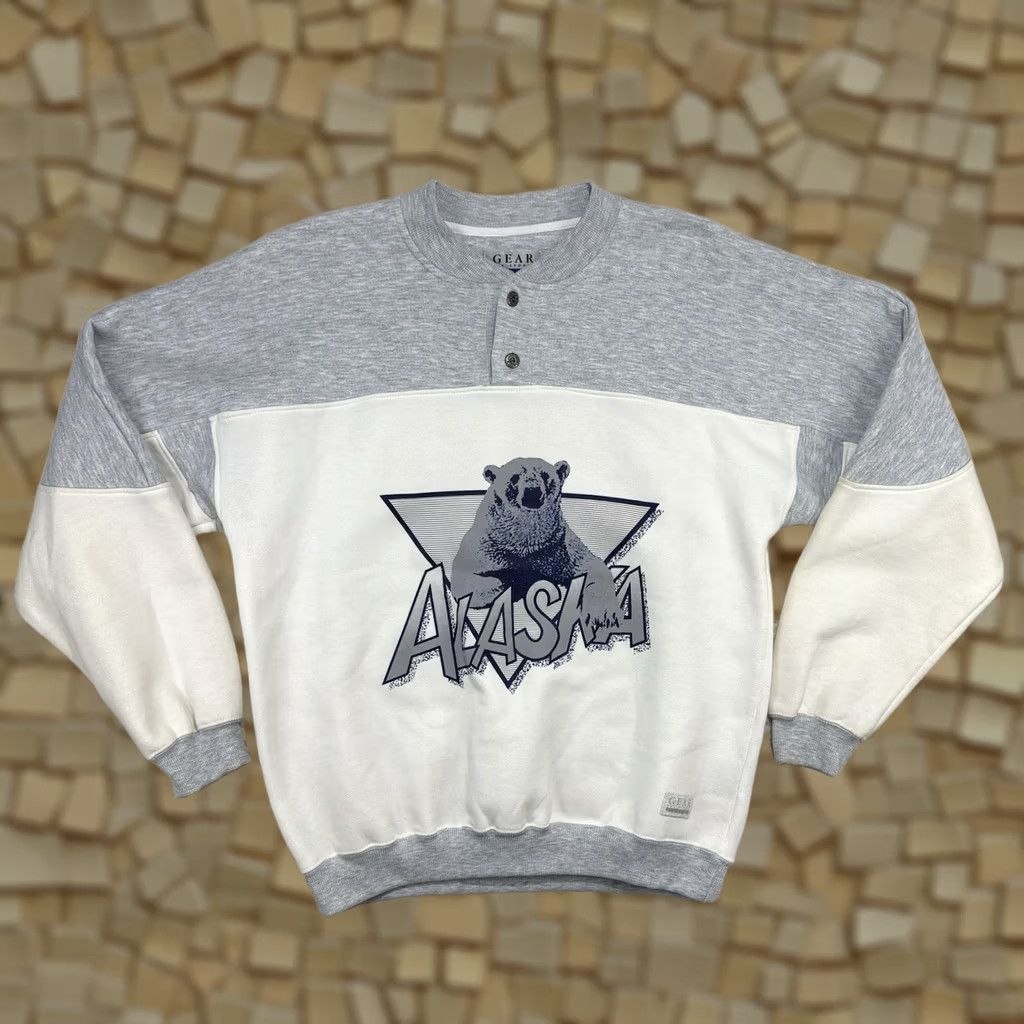 Vintage VINTAGE Gear Alaska Polar Bear Henley Sweatshirt M Gray Pullover Graphic Print Sports 90s Animals Collarless Mens Size US M / EU 48-50 / 2 - 1 Thumbnail