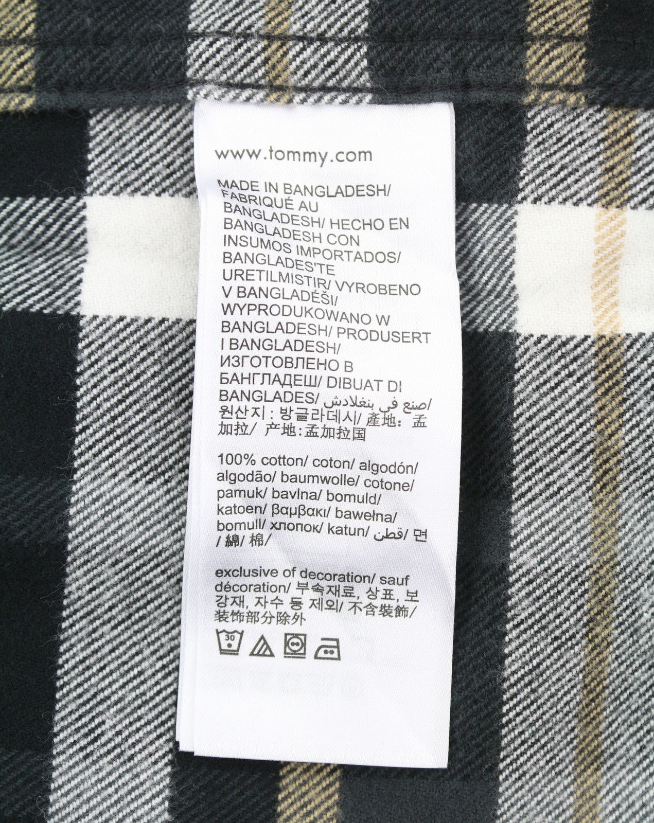 Tommy Hilfiger M Flannel Plaid Button-Up Logo 87681 Size US M / EU 48-50 / 2 - 7 Thumbnail