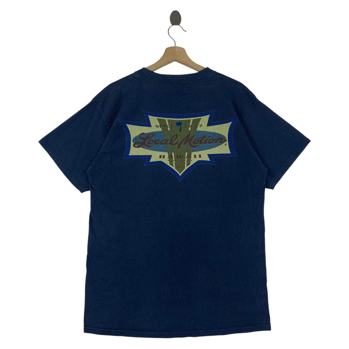 Vintage Vintage 90s LOCAL MOTION big logo Surfing tee Size US L / EU 52-54 / 3 - 1 Thumbnail