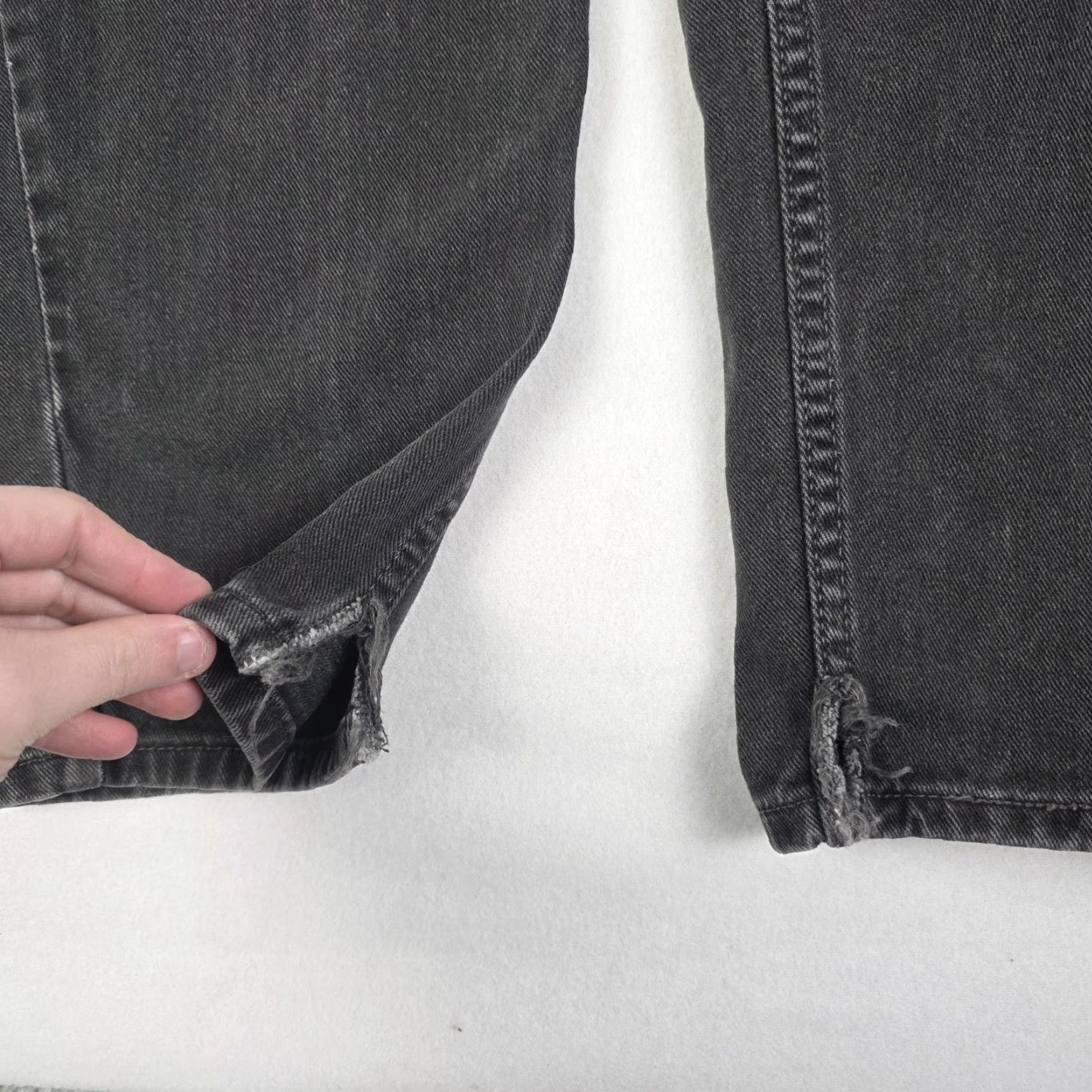 Levi's VINTAGE Levi's 560 Jeans Mens 36 Tall? 32 Inseam Black Tapered Baggy Loose 90s USA Size US 36 / EU 52 - 5 Thumbnail