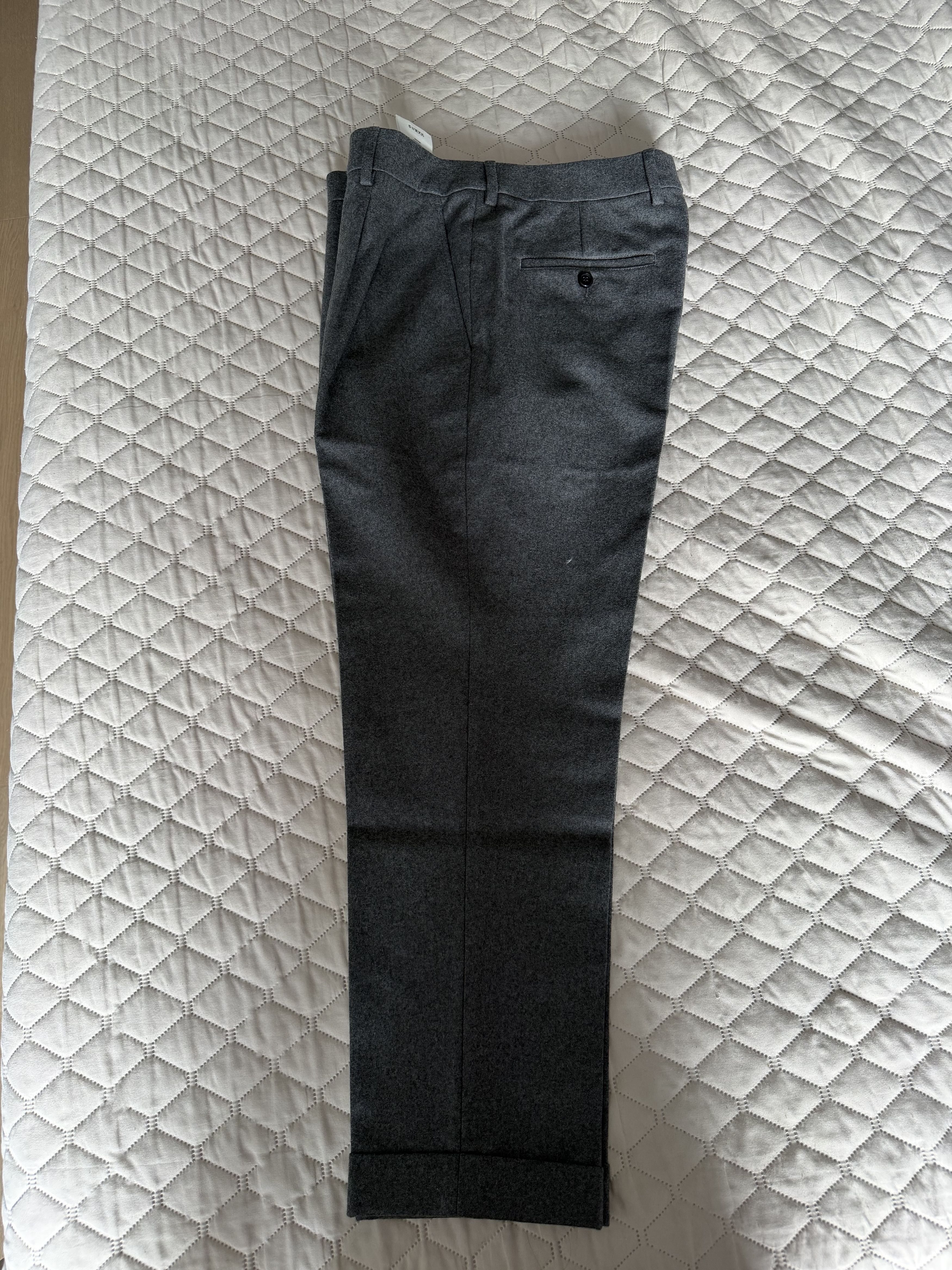 AMI Gray AMI pleated carrot pants Size US 34 / EU 50 - 2 Thumbnail