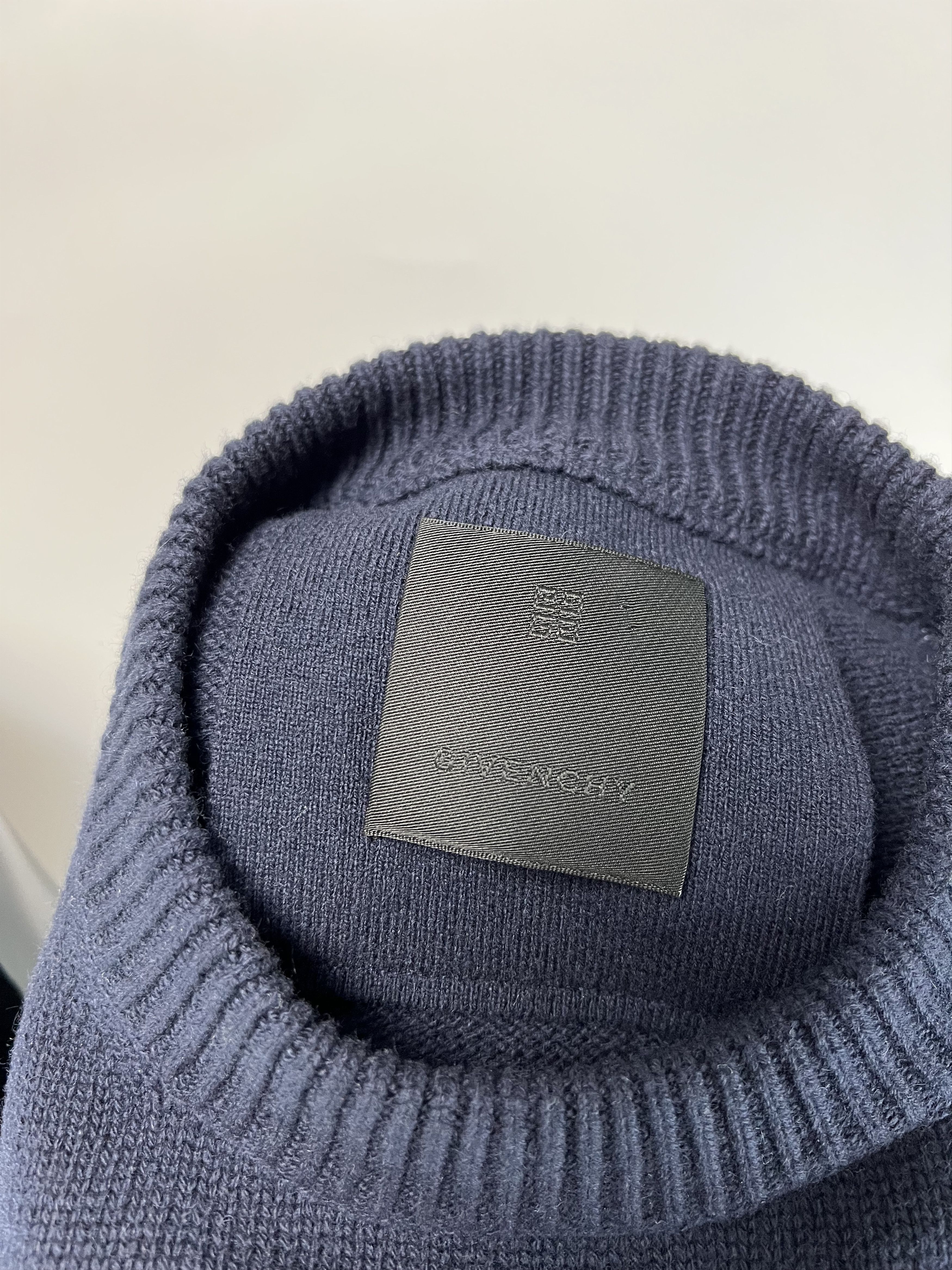 Givenchy Givenchy Wool Cashmere Crew Neck Knit Sweater Big Logo Size US S / EU 44-46 / 1 - 12 Thumbnail