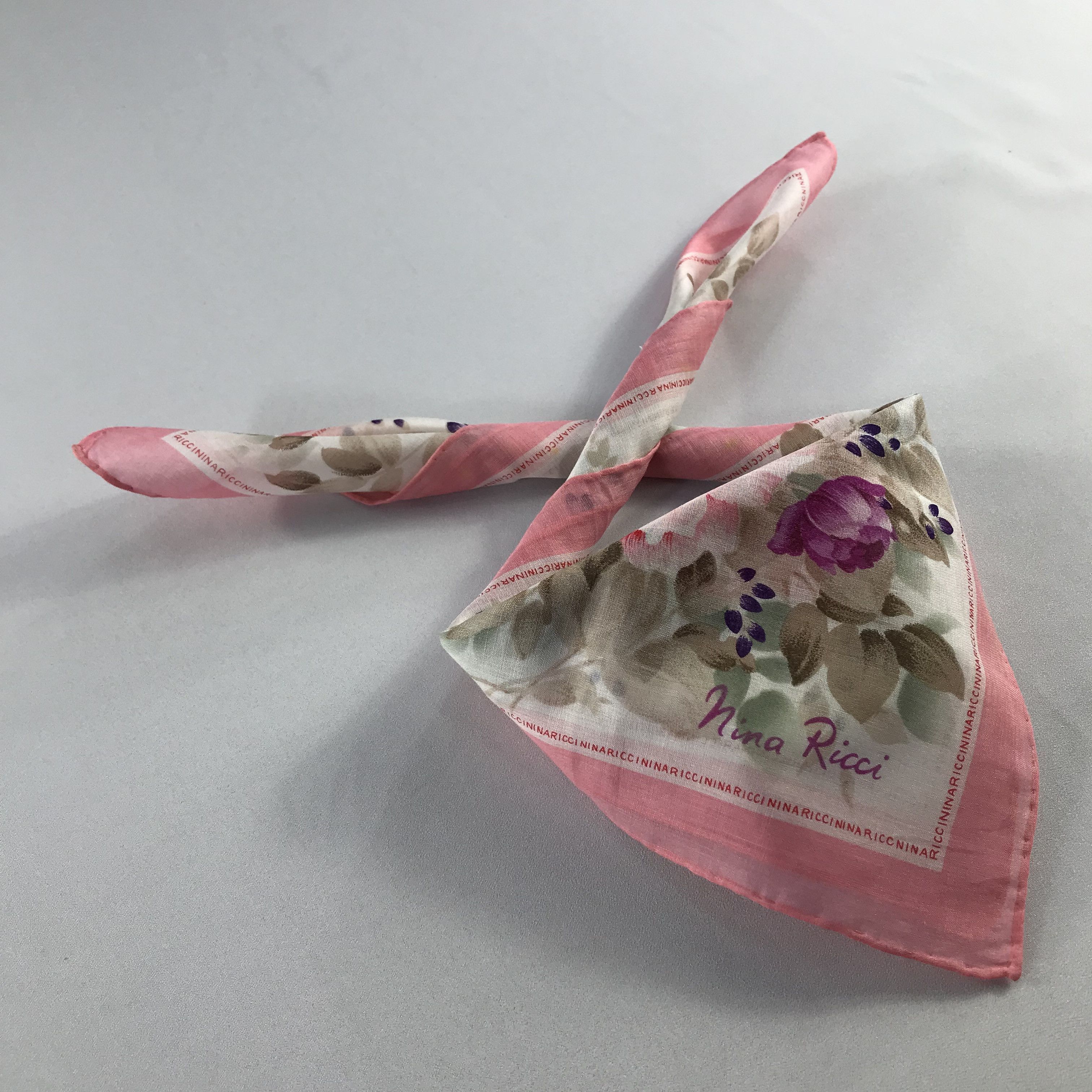 Nina Ricci Nina Ricci Handkerchief / Bandana / Neckerchief C783 Size ONE SIZE - 1 Thumbnail