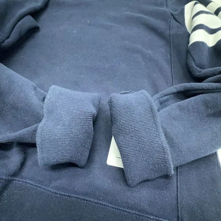 Thom Browne Thom Browne Classic Crewneck Sweatshirt for Men -2507 Size US M / EU 48-50 / 2 - 4 Thumbnail