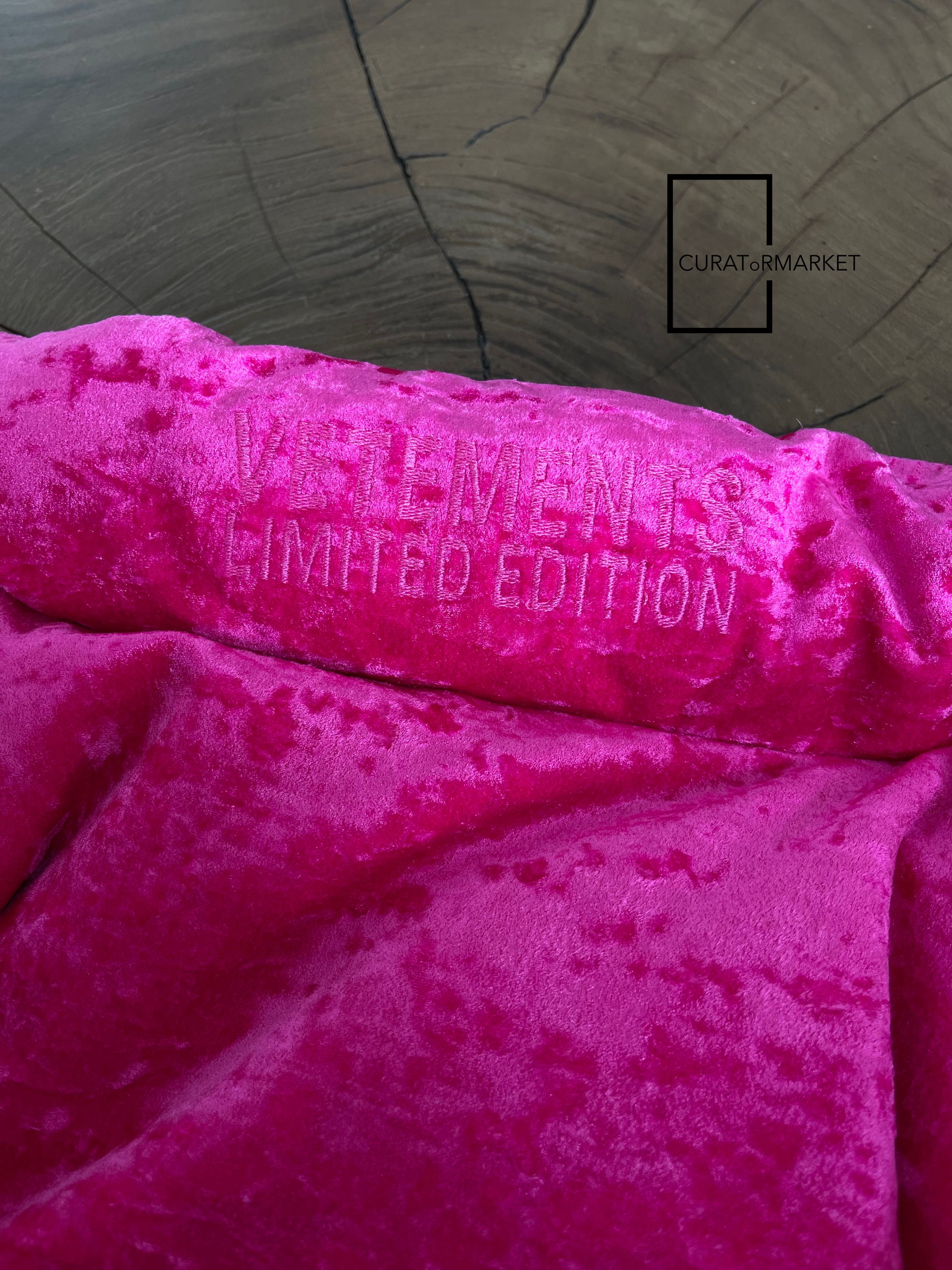 Vetements RARE Pink Crushed Velvet Down Padded Puffer Jacket FW22 Size US M / EU 48-50 / 2 - 12 Thumbnail