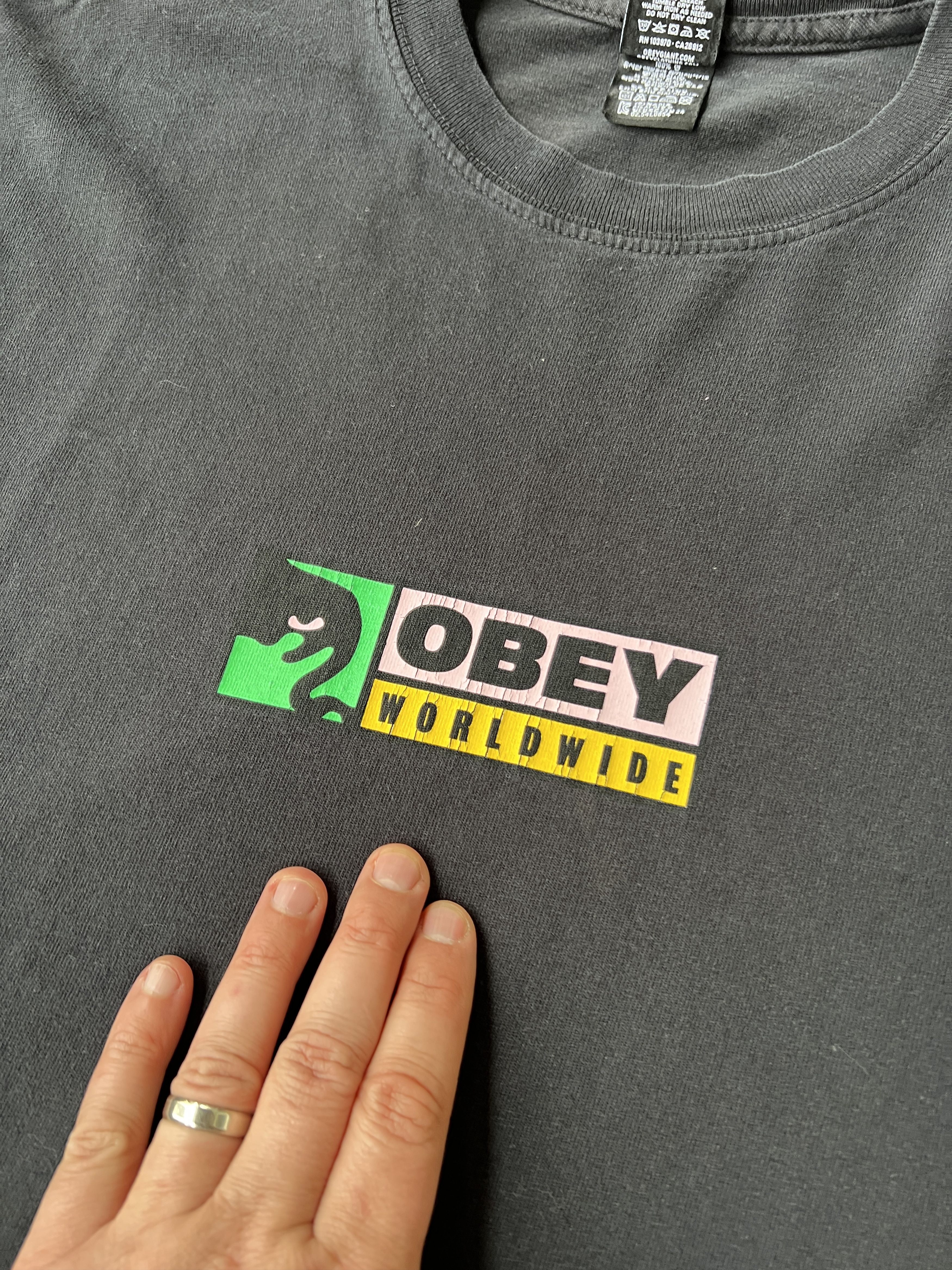 Obey Obey World Wide Tee Size US L / EU 52-54 / 3 - 2 Thumbnail