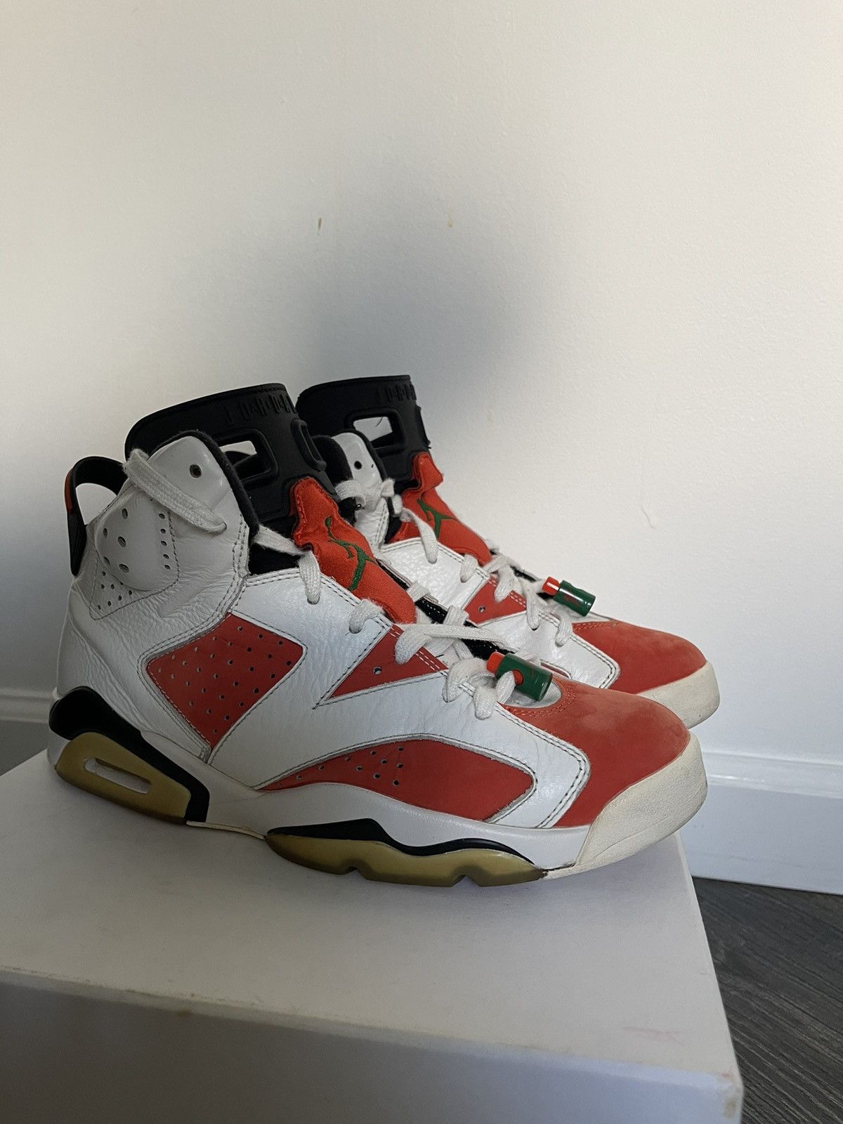 Jordan Brand Air Jordan 6 Retro Getorade Size US 9 / EU 42 - 9 Thumbnail