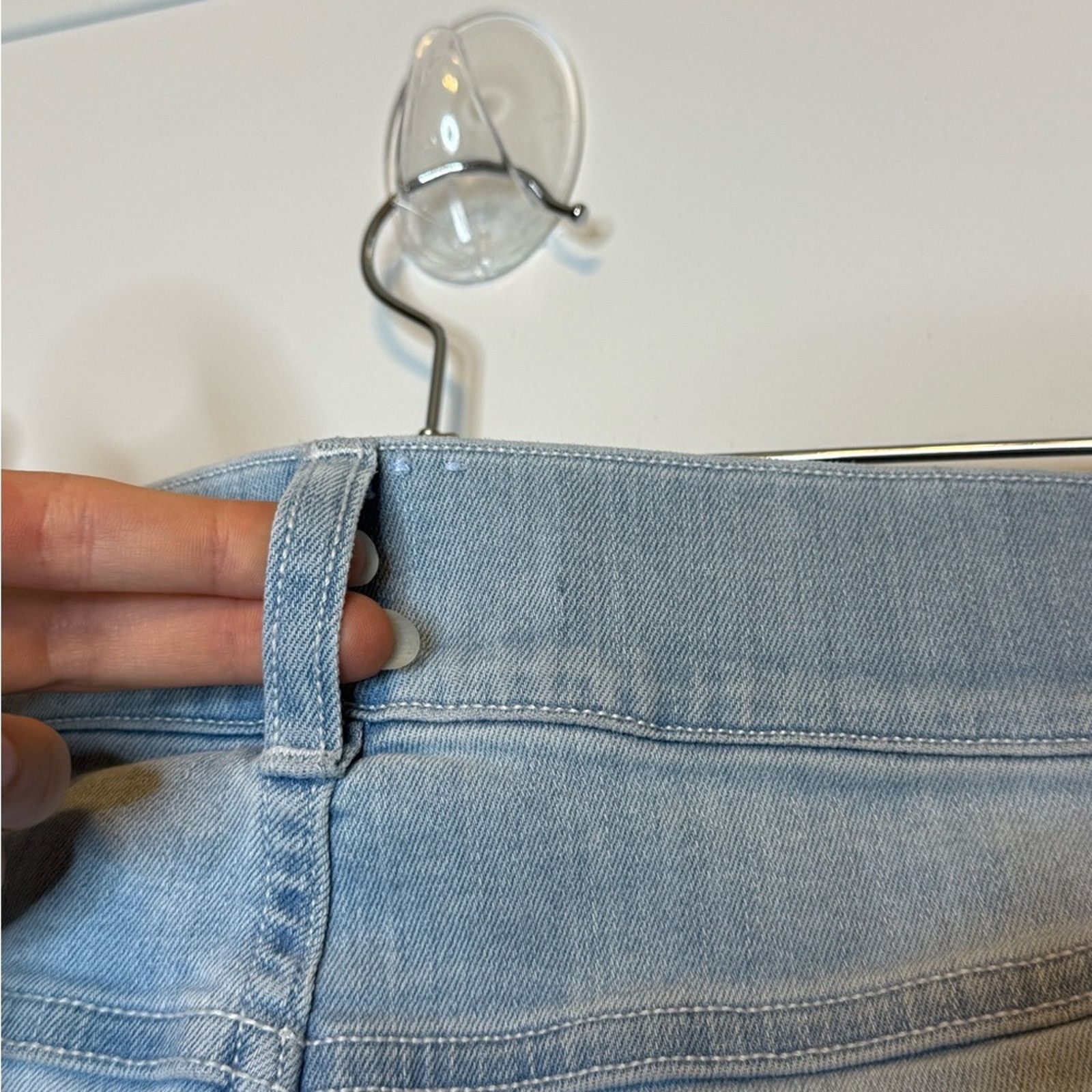 Spanx Spanx Pull-on Stretchy Retro Light Wash Flare Jean TALL Lrg Size 34" / US 12 / IT 48 - 9 Thumbnail