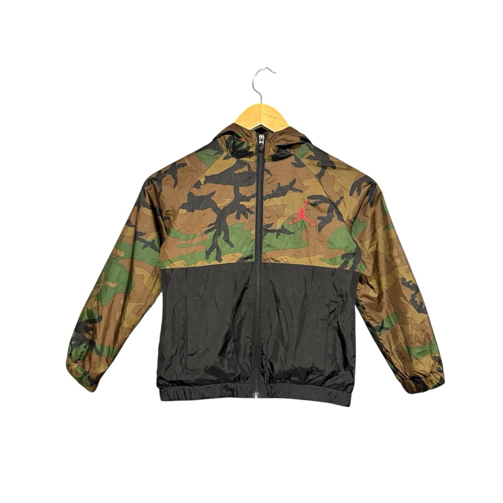Jordan Brand Jordan Camo Windbreaker Jacket Size M (8) Boys Size US M / EU 48-50 / 2 - 1 Thumbnail