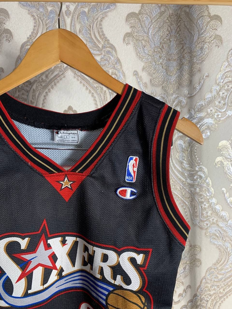 Champion VINTAGE CHAMPION PHILADELPHIA SIXERS NBA JERSEY RETRO 90s Size US XS / EU 42 / 0 - 2 Thumbnail